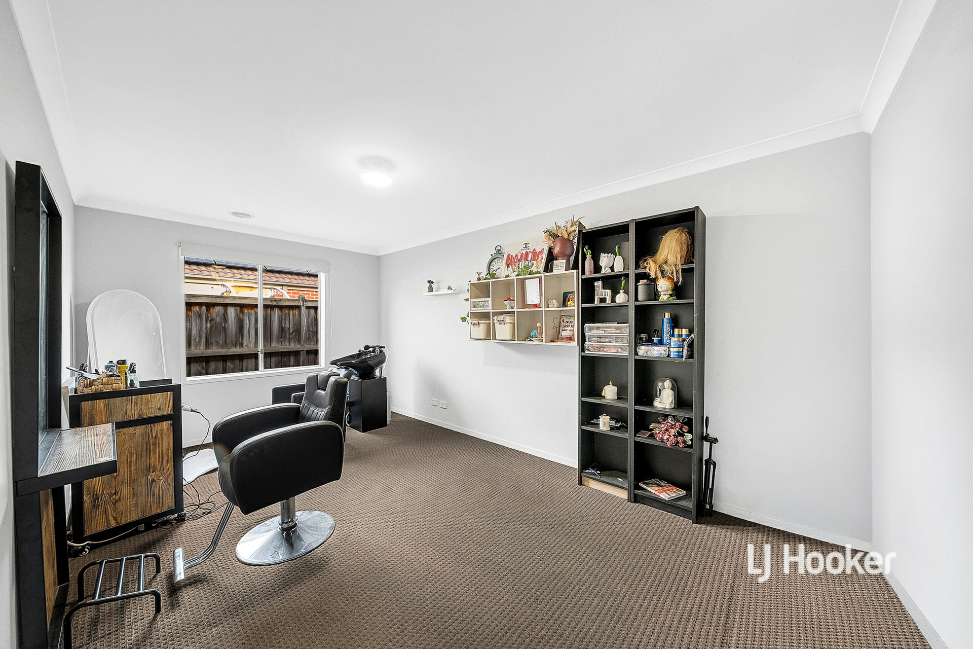 27 Dan Morgan Drive — photo 15 of 25
