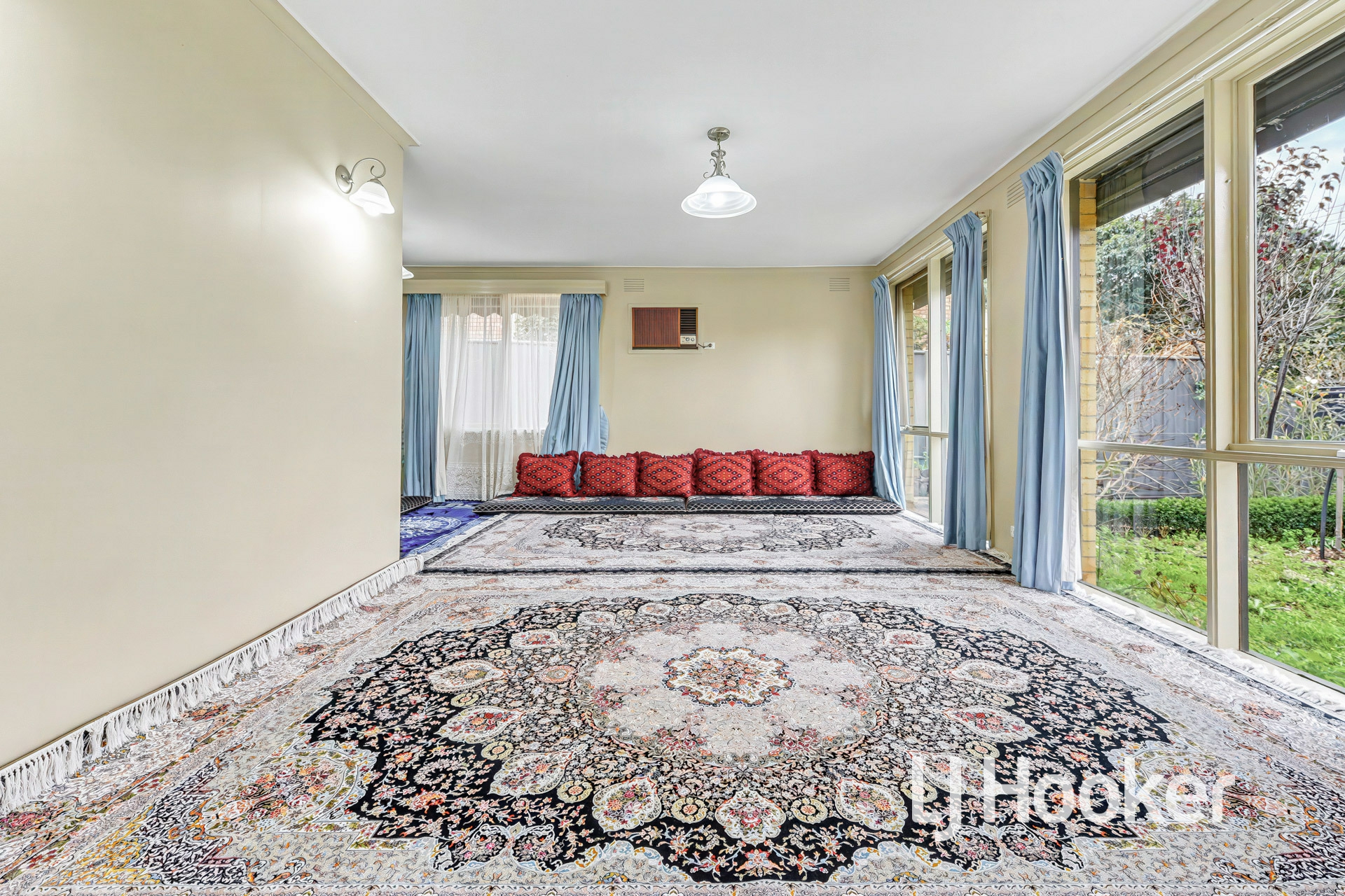 17 Cloverset Avenue — photo 10 of 20
