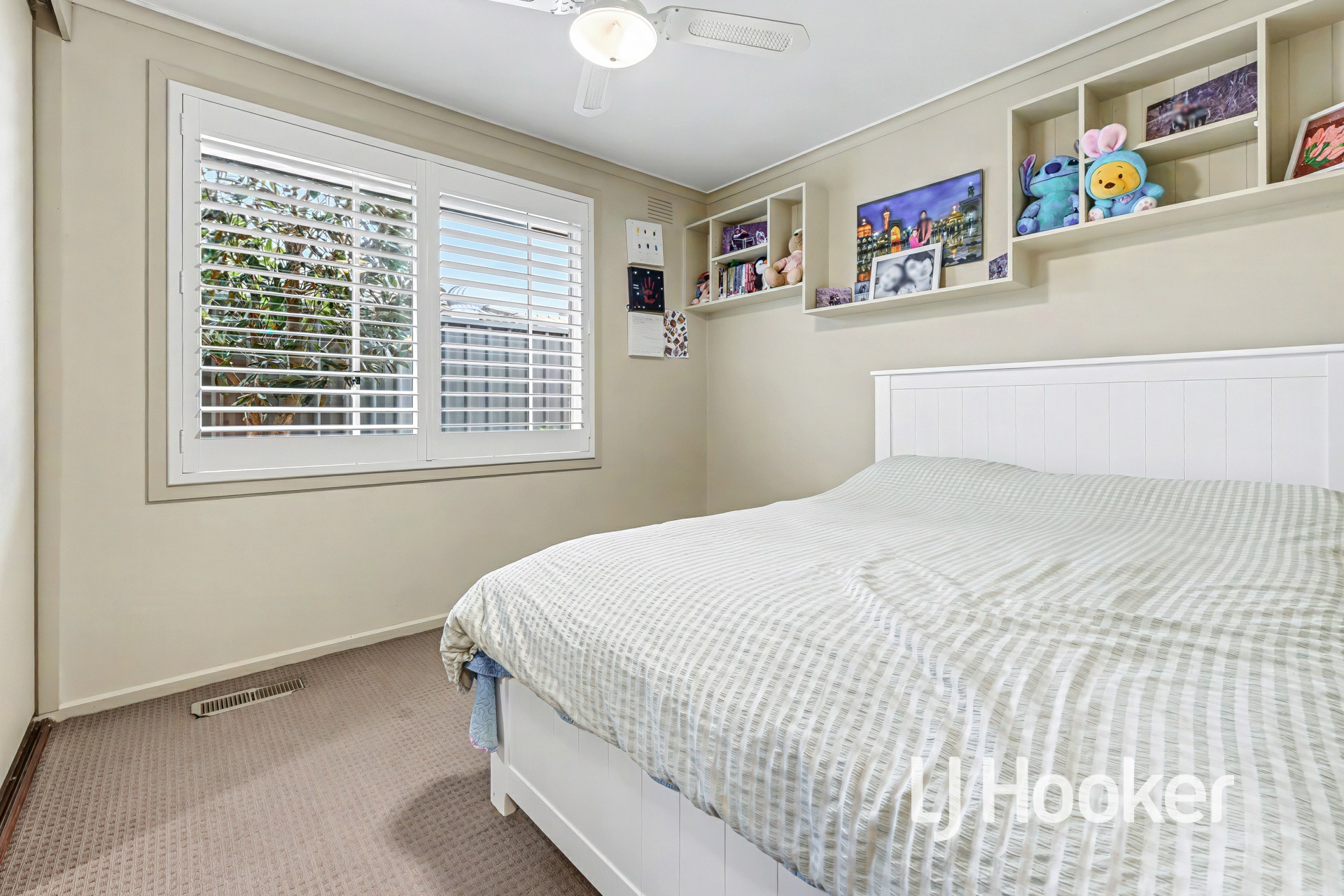17 Cloverset Avenue — photo 12 of 20