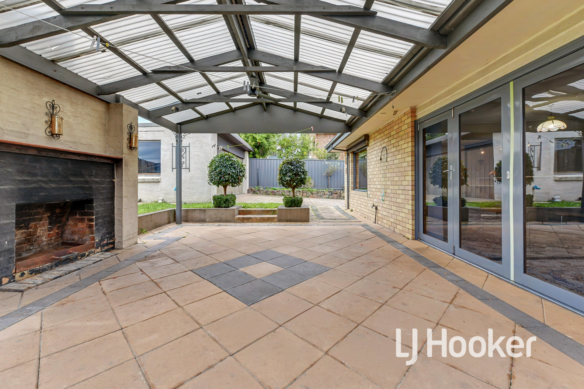 17 Cloverset Avenue — photo 15 of 20