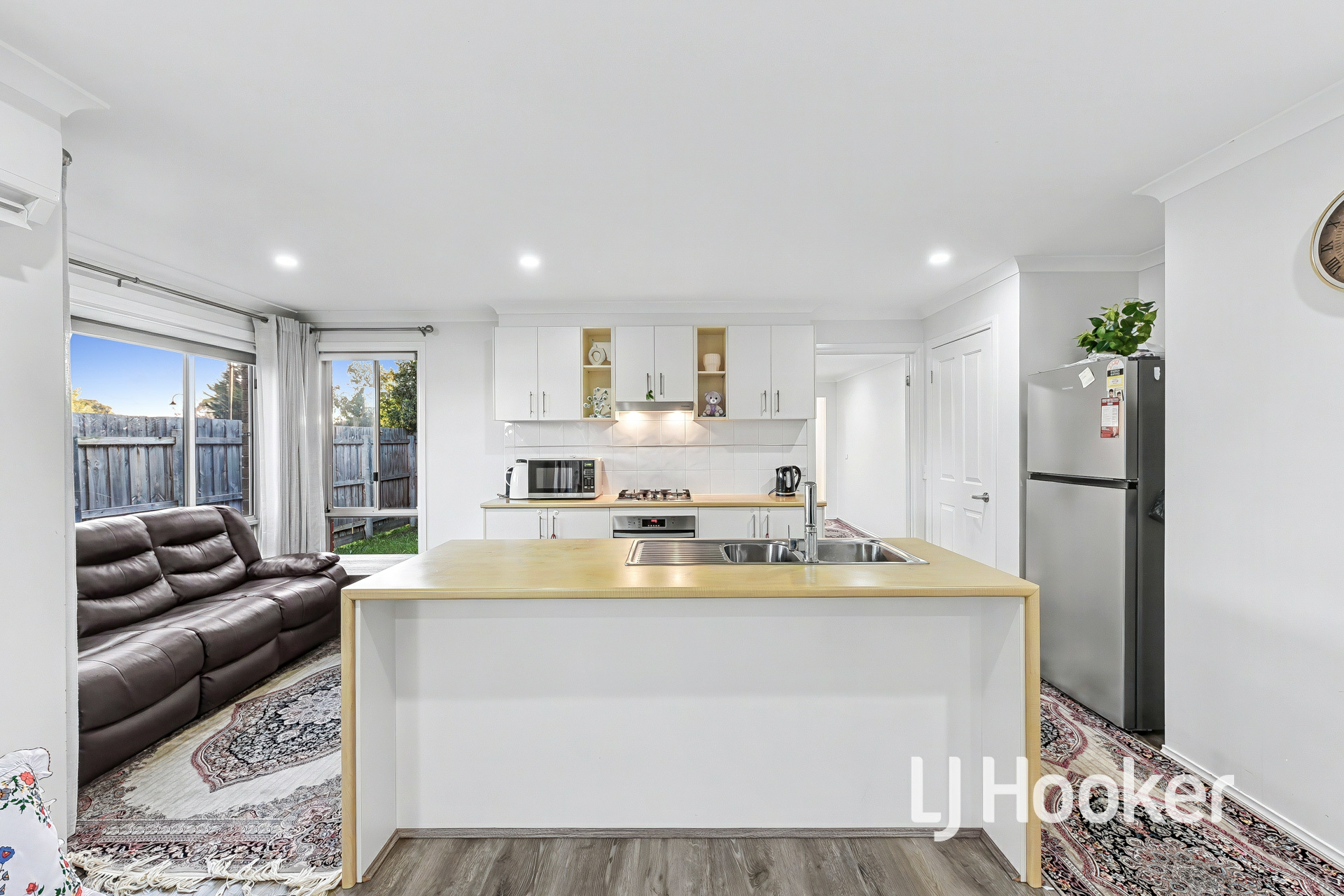 22 Sunbird Avenue — photo 5 of 22