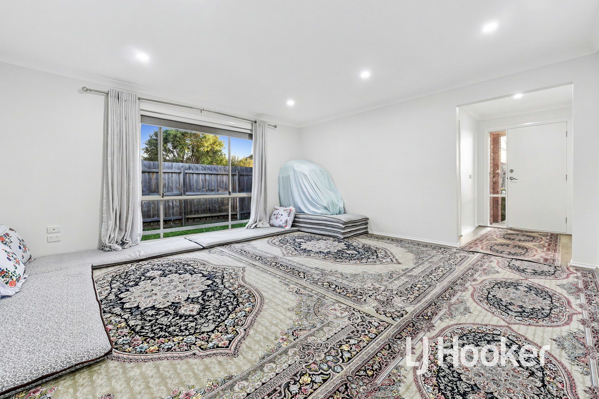 22 Sunbird Avenue — photo 8 of 22