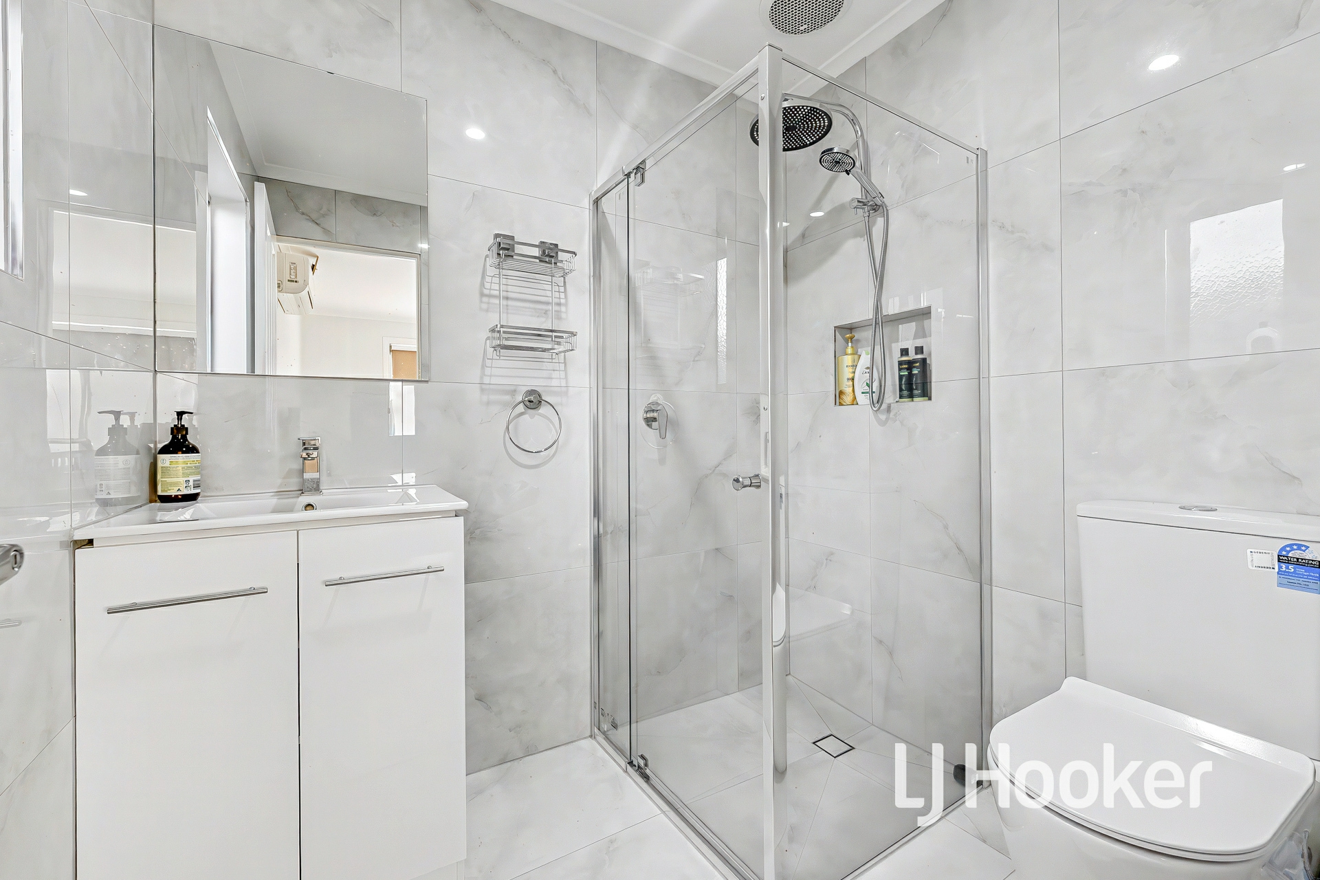 22 Sunbird Avenue — photo 11 of 22