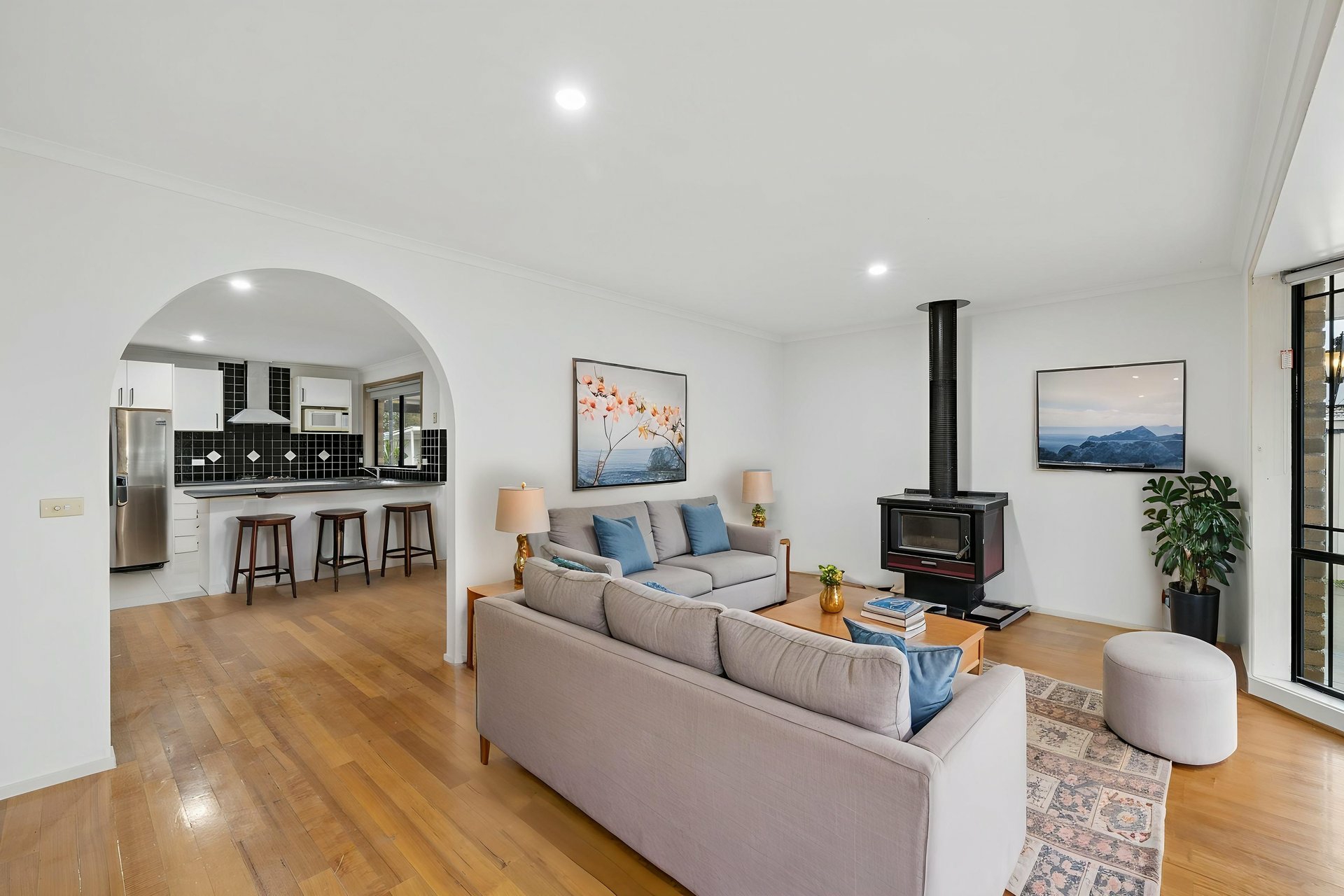 8 Adley Place — photo 3 of 17