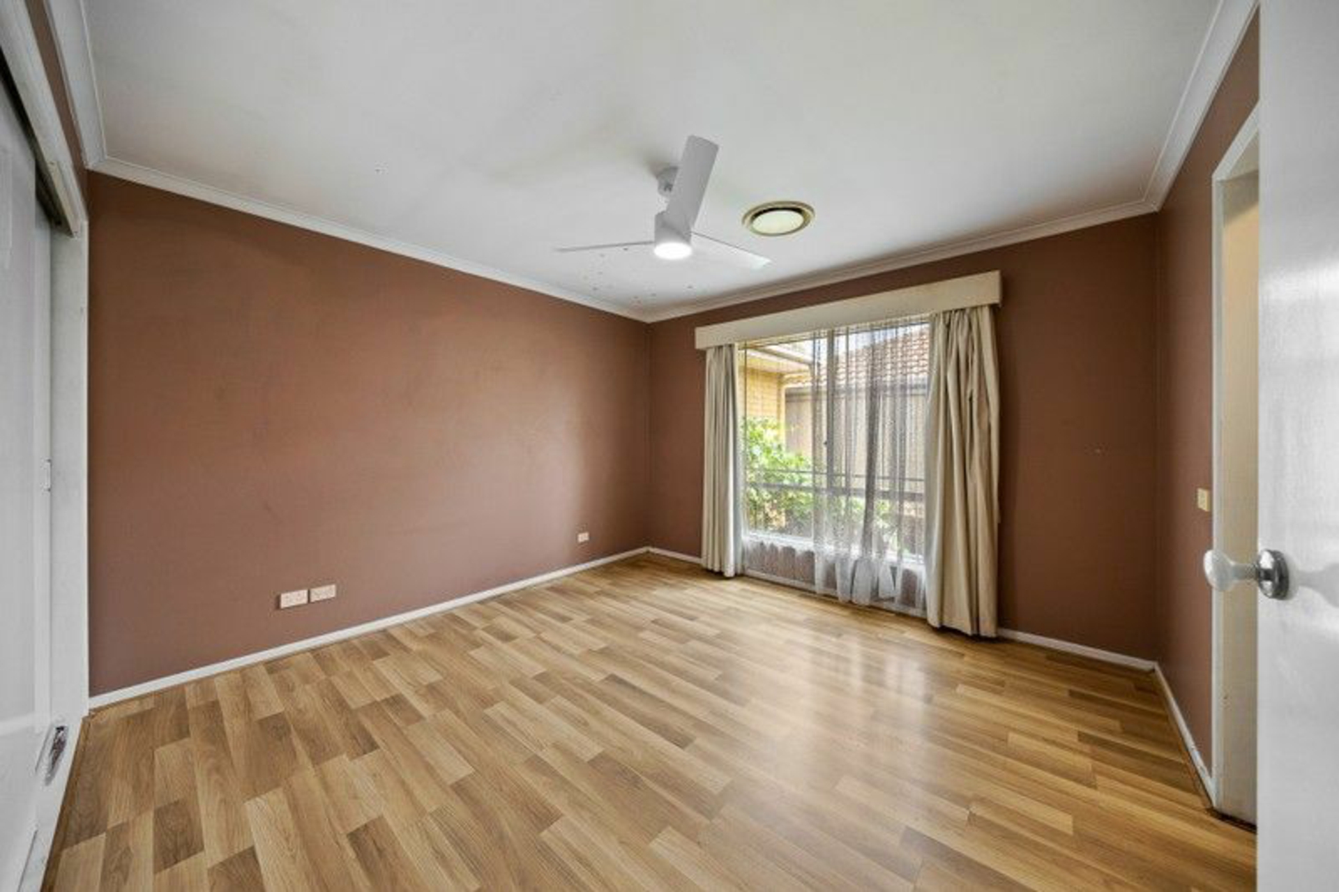 2 Gilmore Crescent — photo 9 of 12