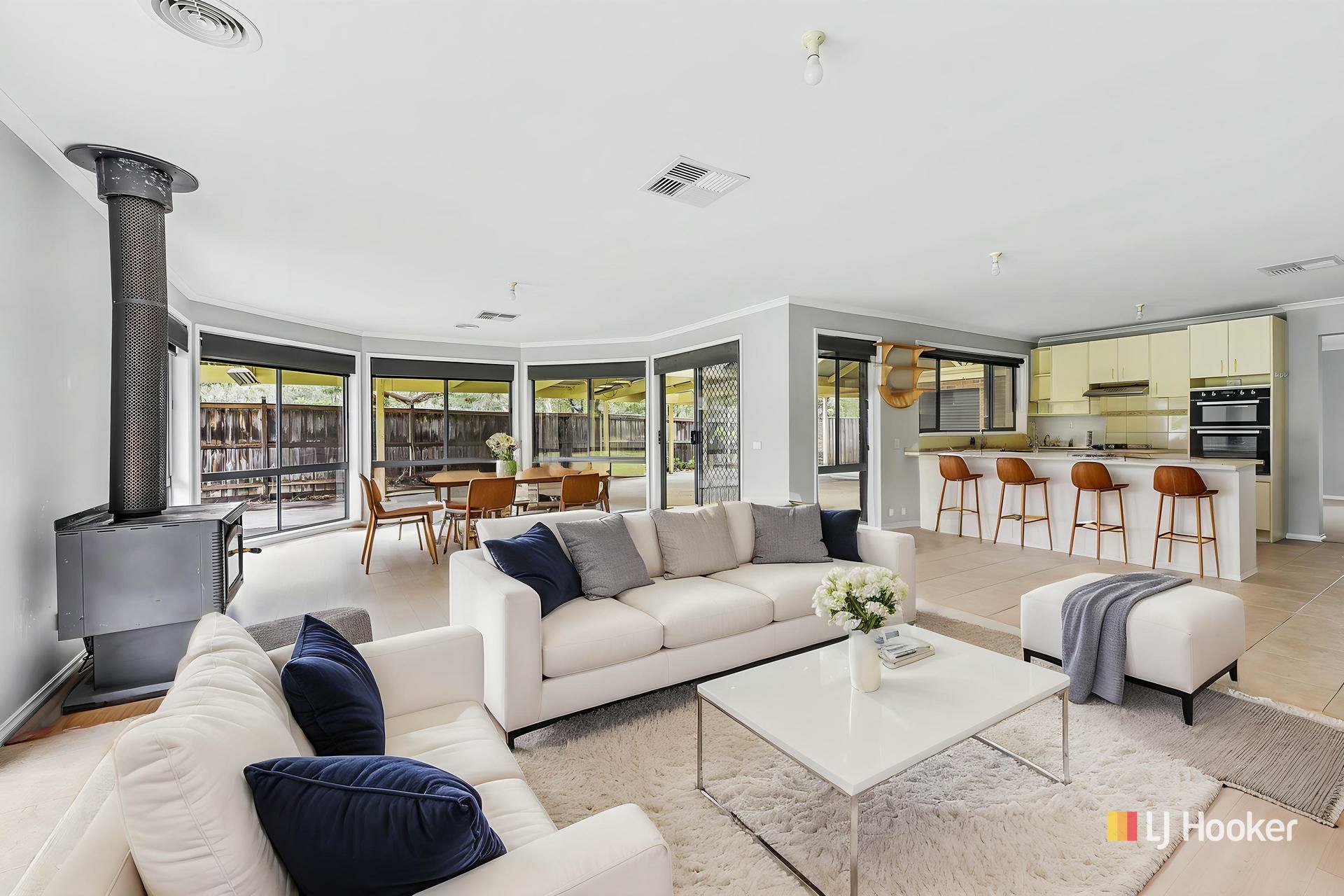 30 Carboni Crescent — photo 3 of 22