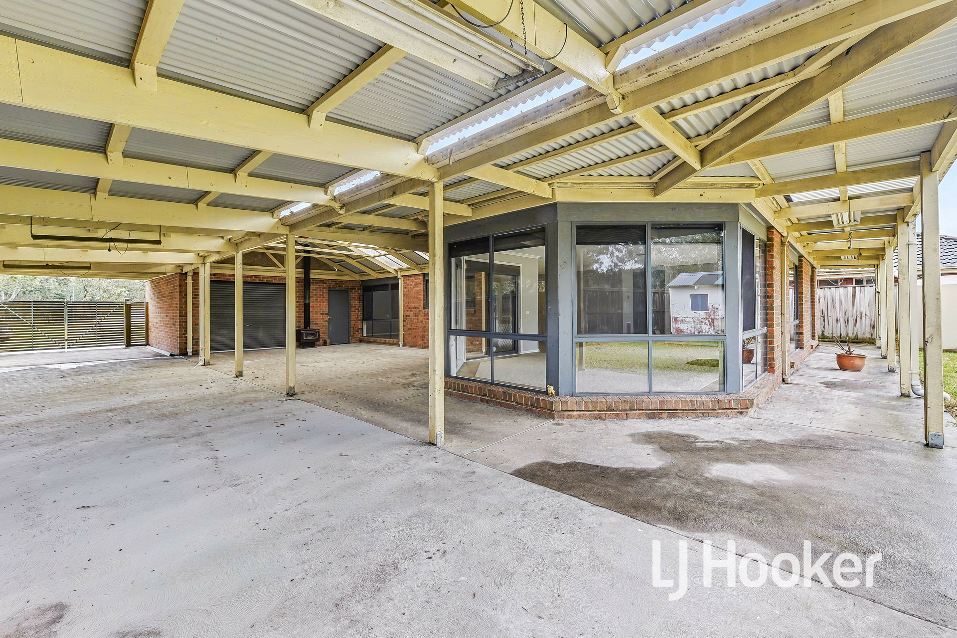 30 Carboni Crescent — photo 16 of 22