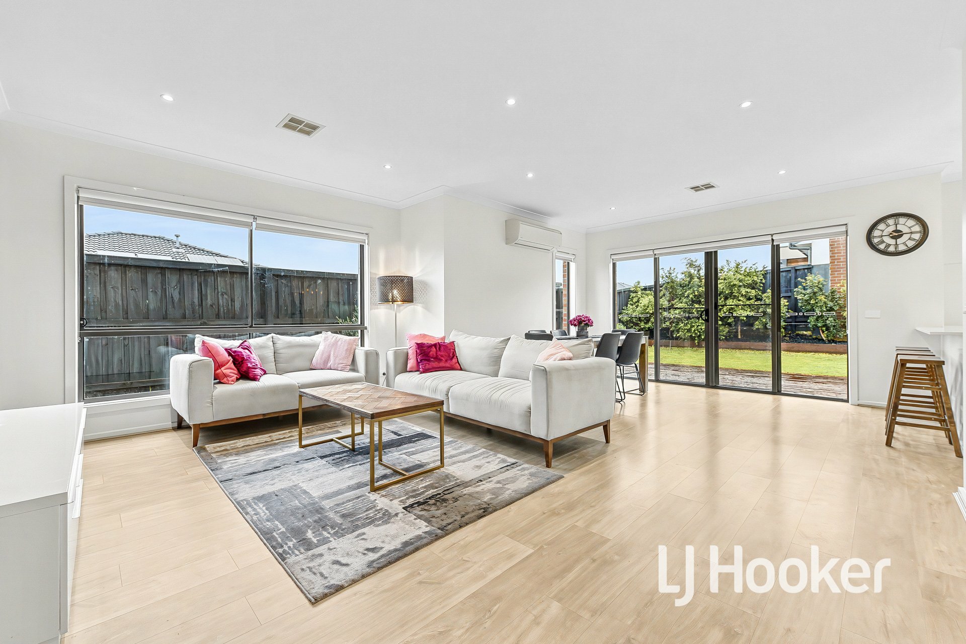 25 Highmount Drive — photo 4 of 17