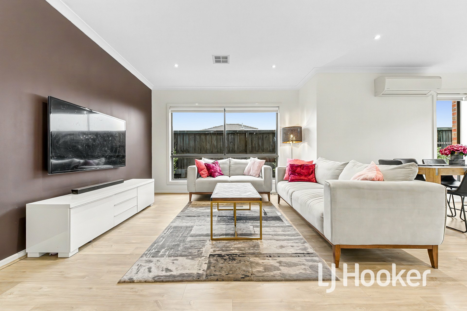 25 Highmount Drive — photo 5 of 17