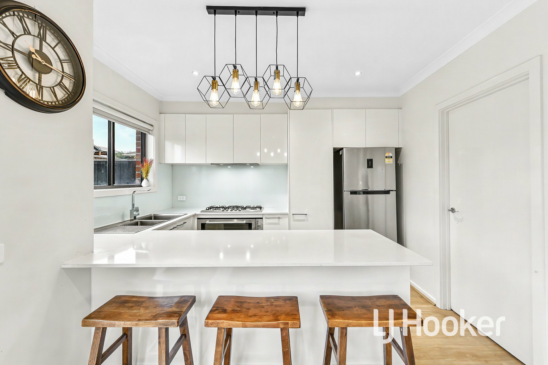 25 Highmount Drive — photo 8 of 17