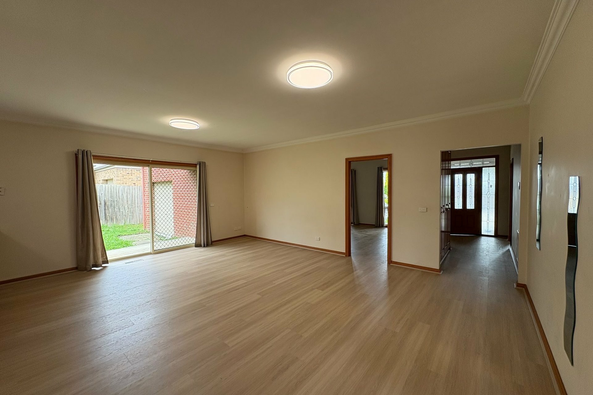 77 Aylmer Road — photo 3 of 10