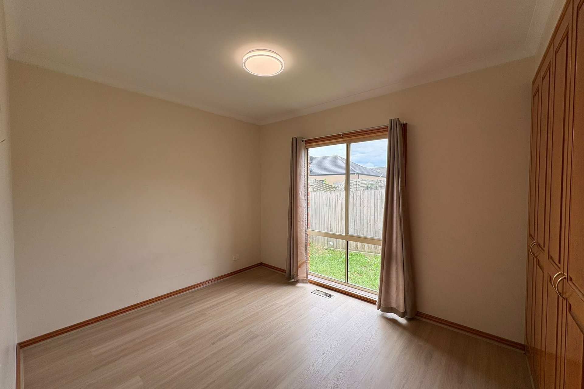 77 Aylmer Road — photo 7 of 10