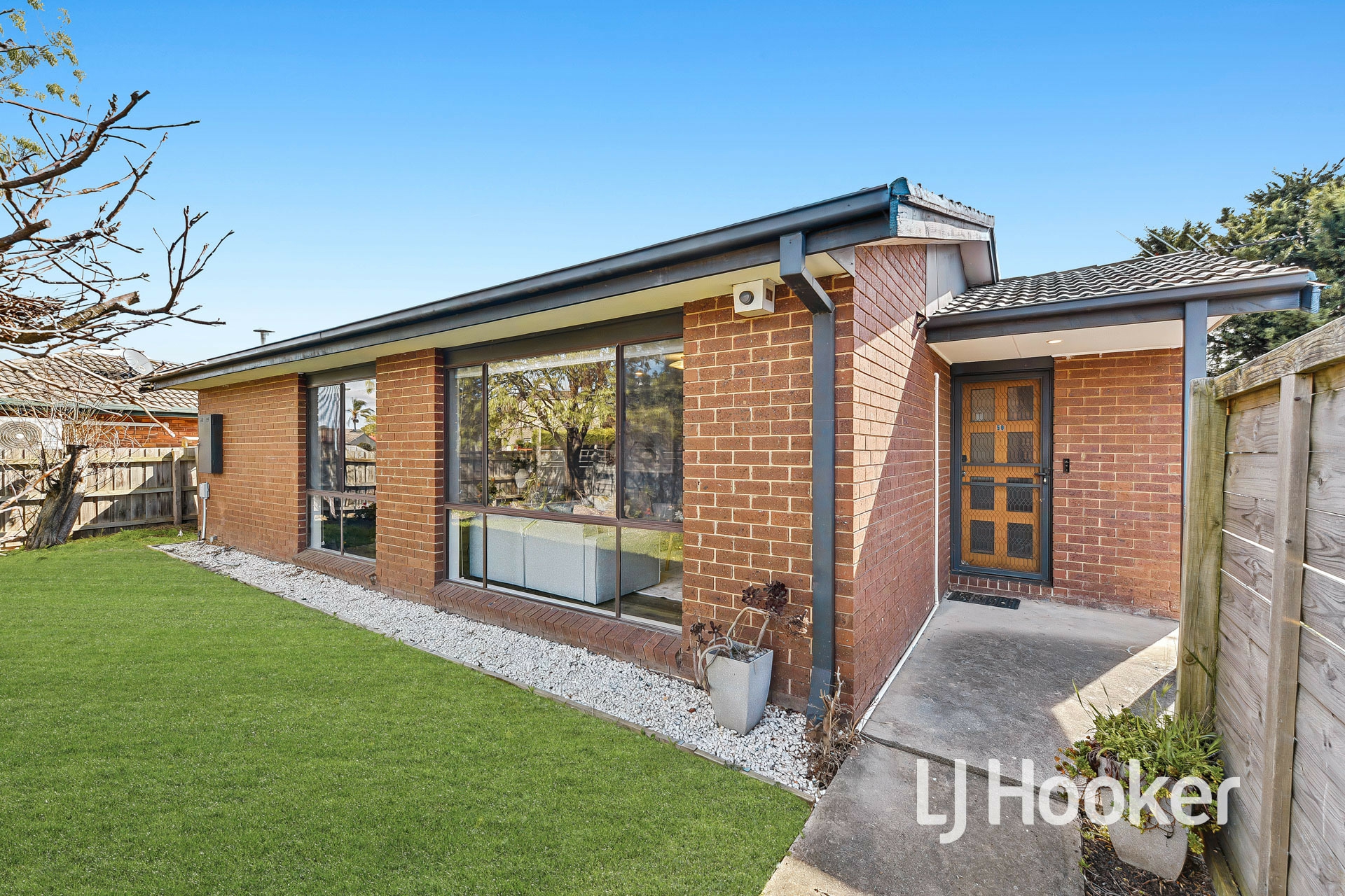 50 Beckington Crescent — photo 2 of 16