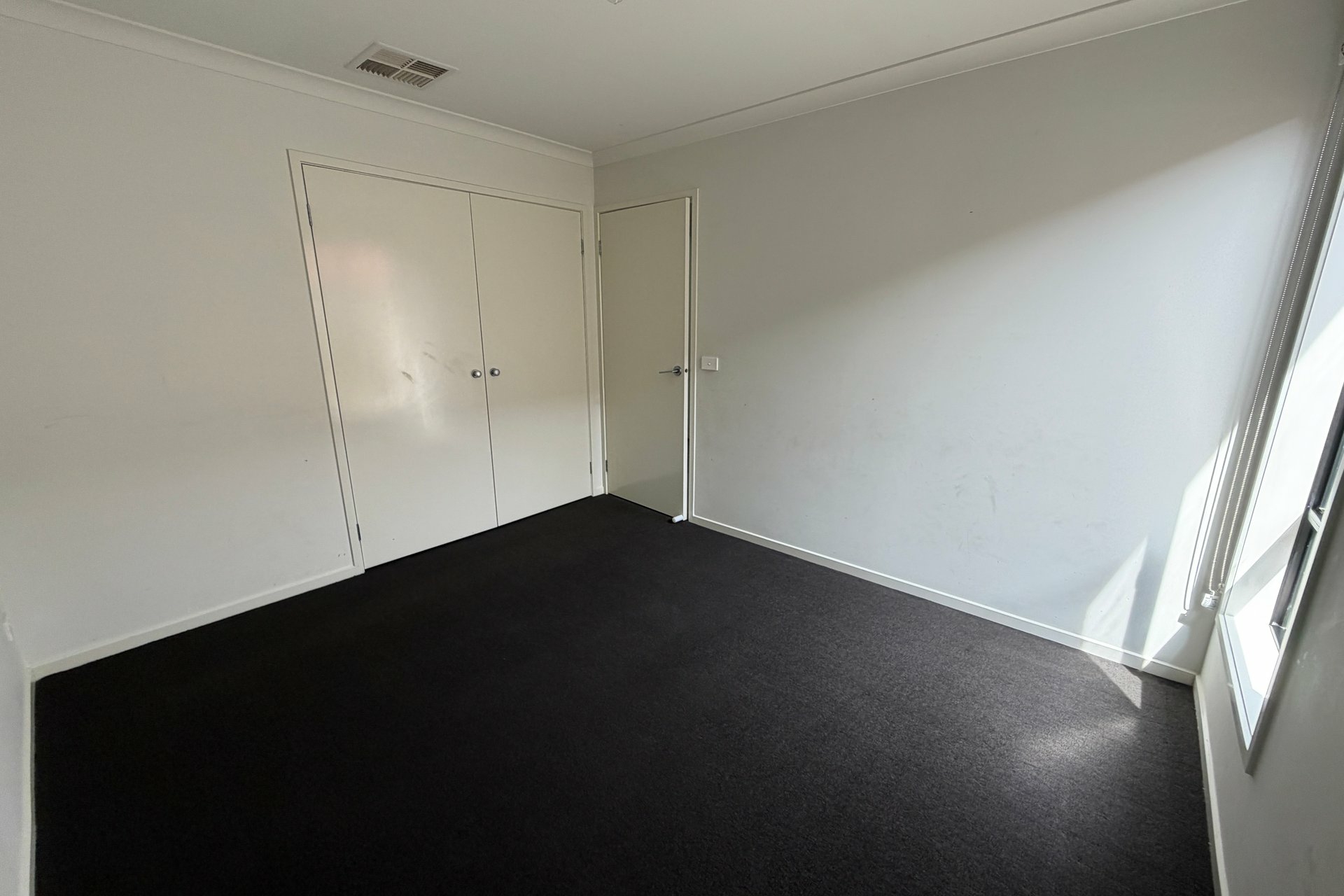 10 Wendy Way — photo 6 of 7