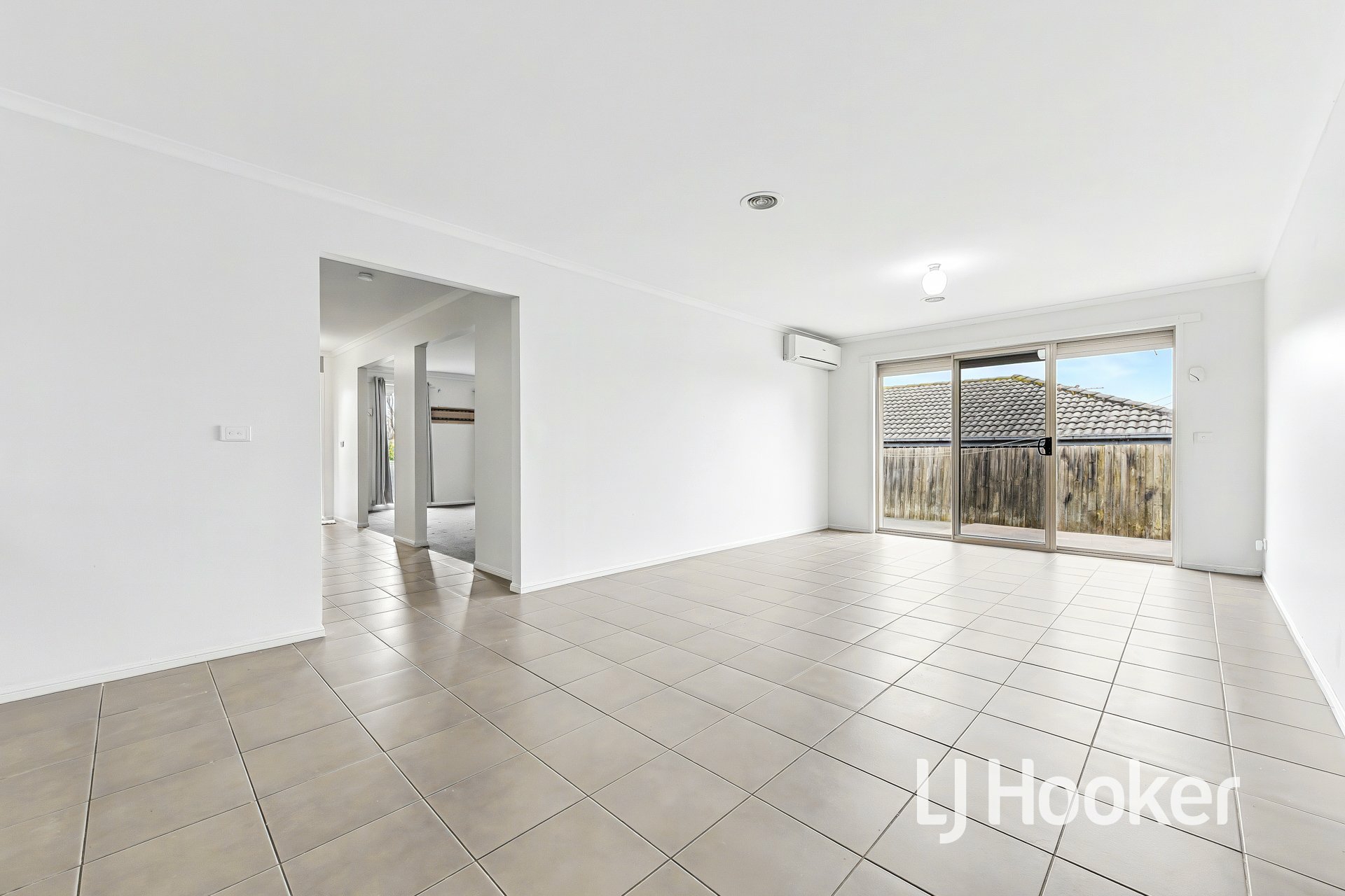 5 Taya Court — photo 4 of 17
