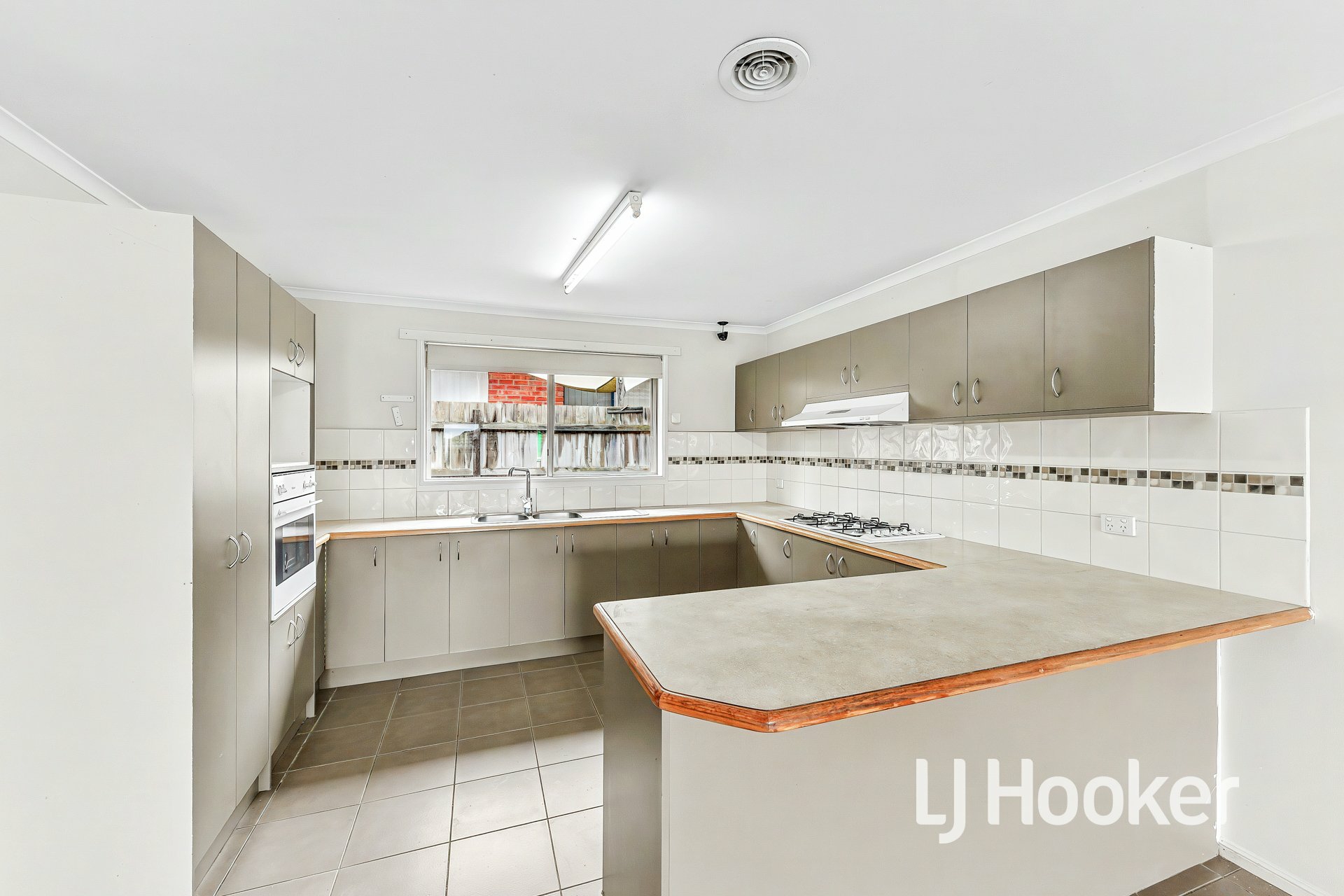 5 Taya Court — photo 6 of 17