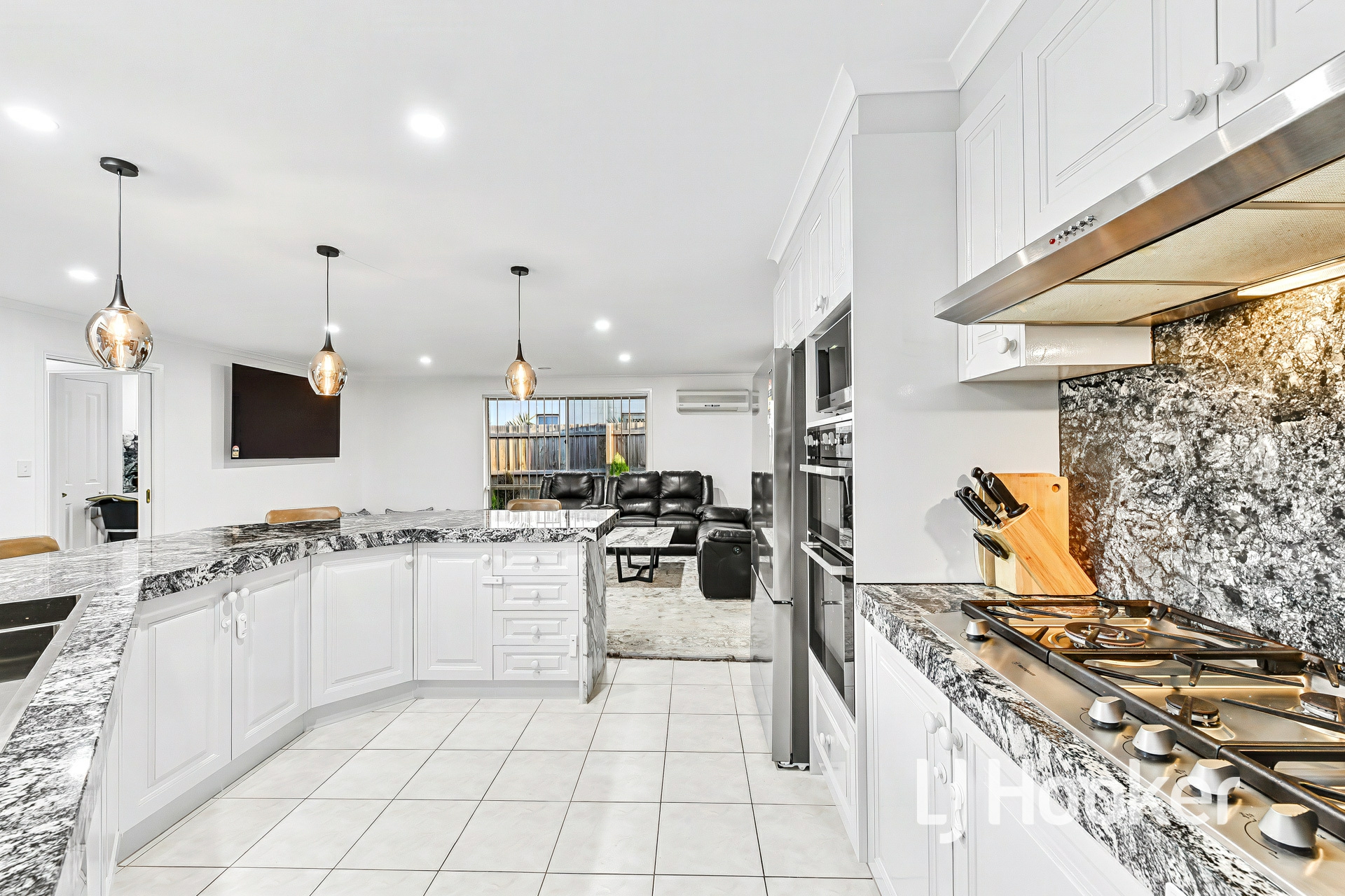 119 Hinrichsen Drive — photo 8 of 20