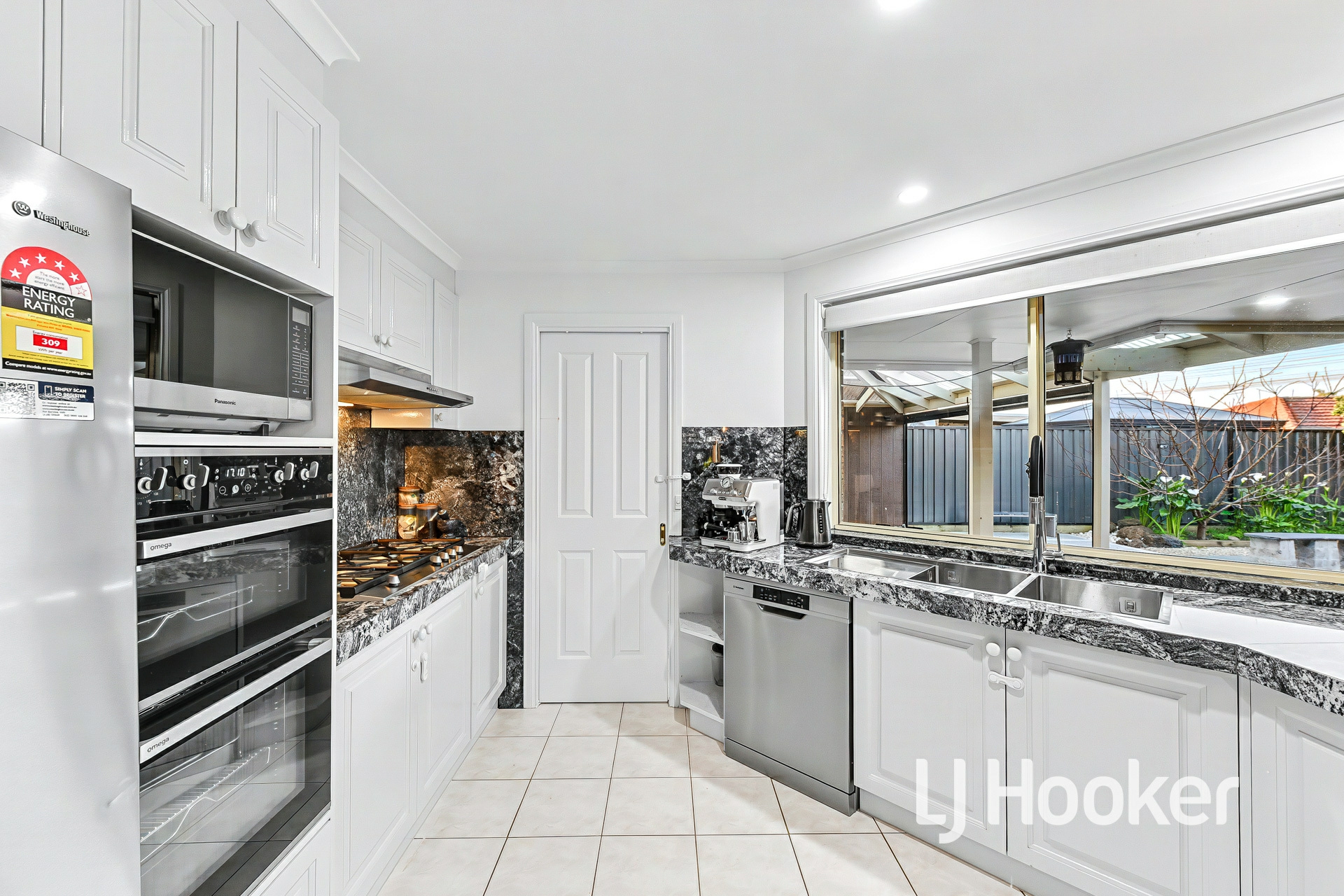 119 Hinrichsen Drive — photo 9 of 20
