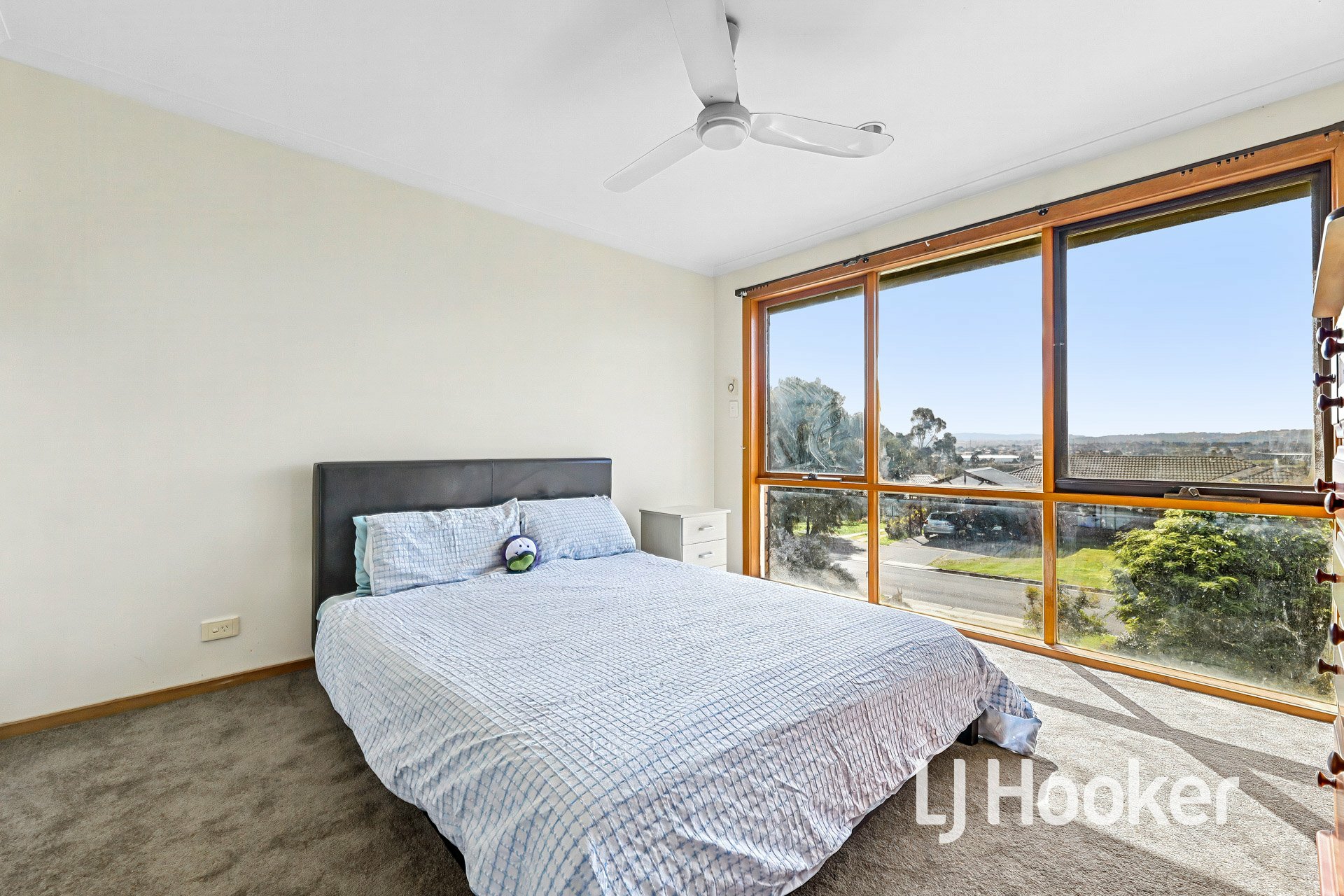 1 Bunya Place — photo 9 of 17
