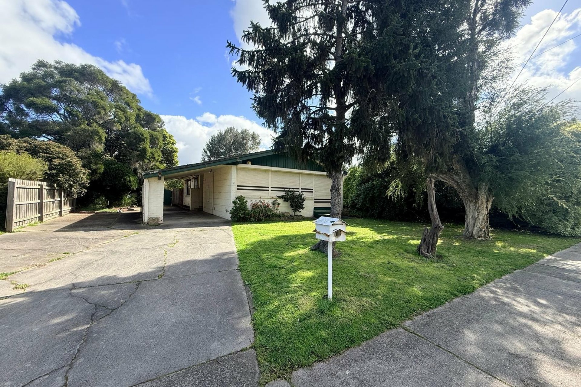 3 Charles Street — photo from LJ Hooker Hampton Park