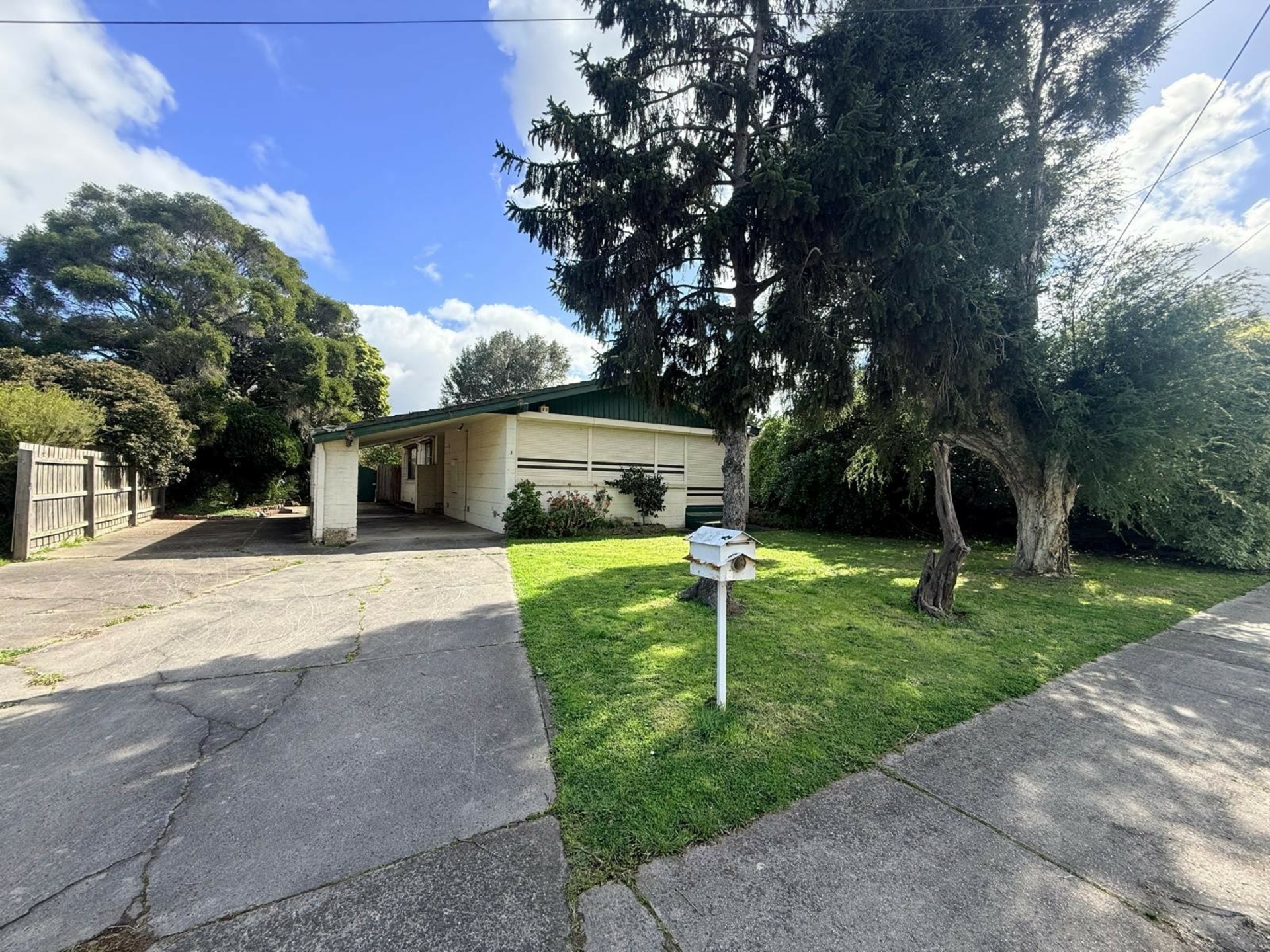 3 Charles Street — photo from LJ Hooker Hampton Park