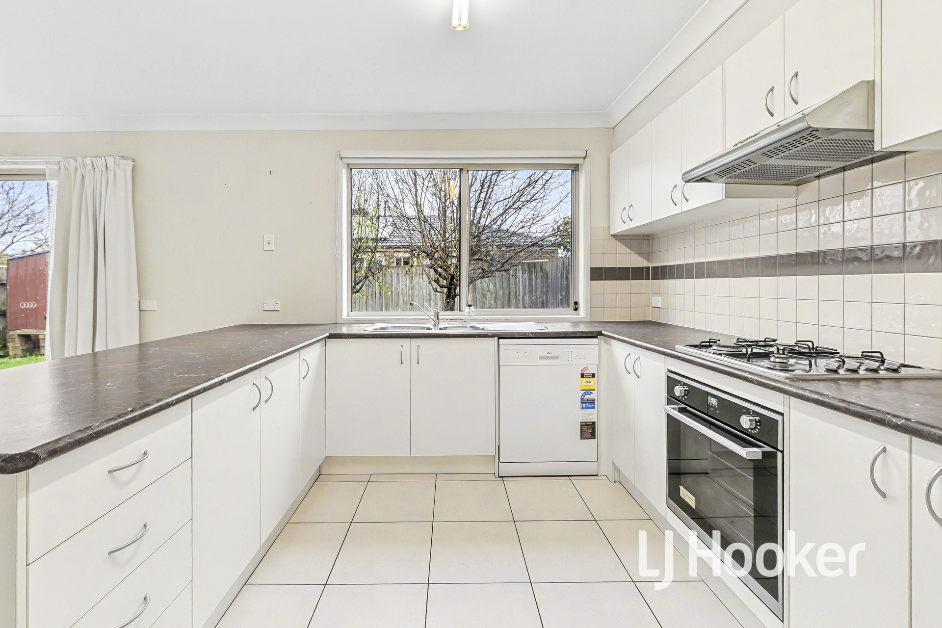 54 Bellarine Drive — photo 7 of 15
