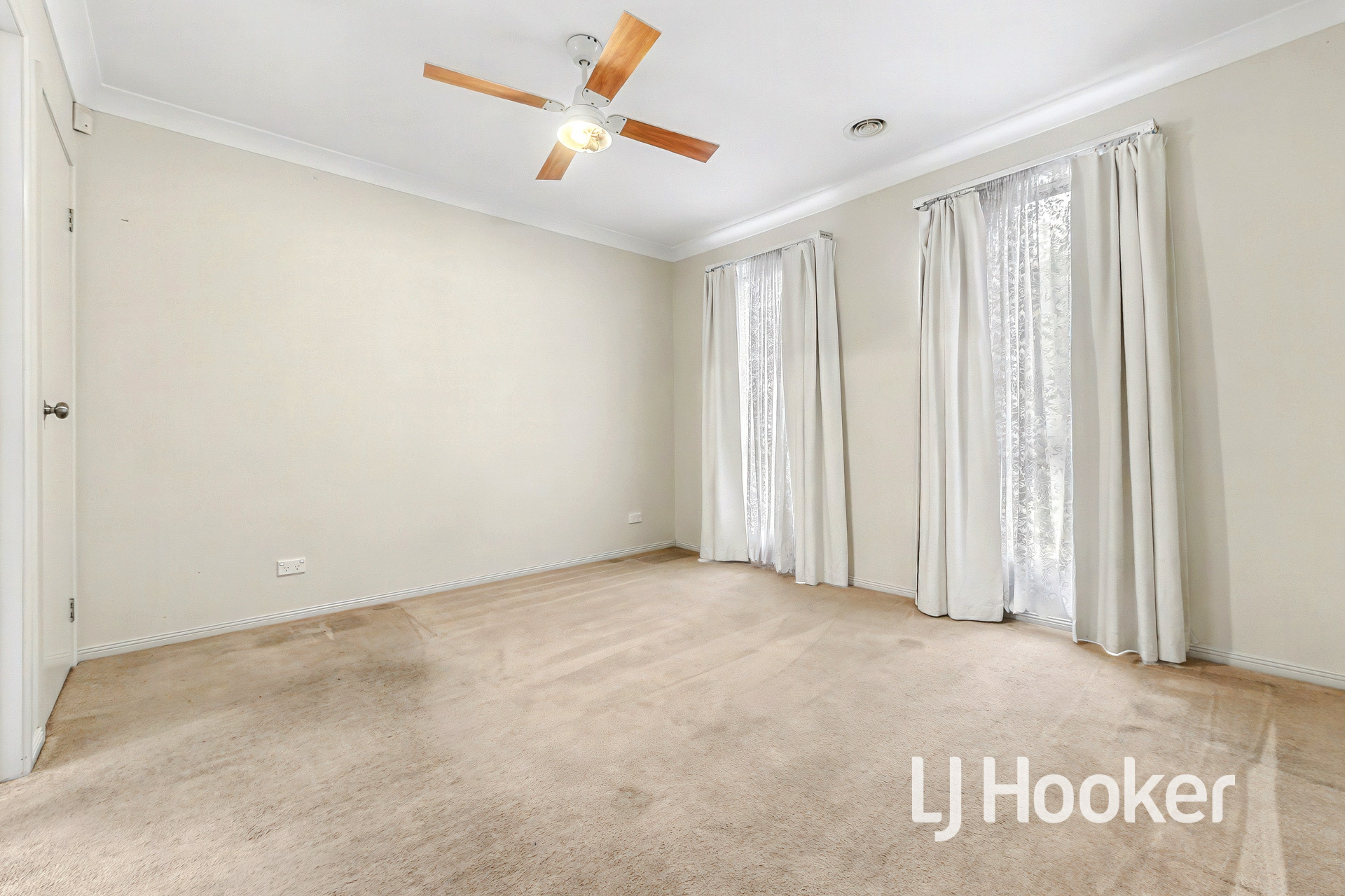 54 Bellarine Drive — photo 8 of 15