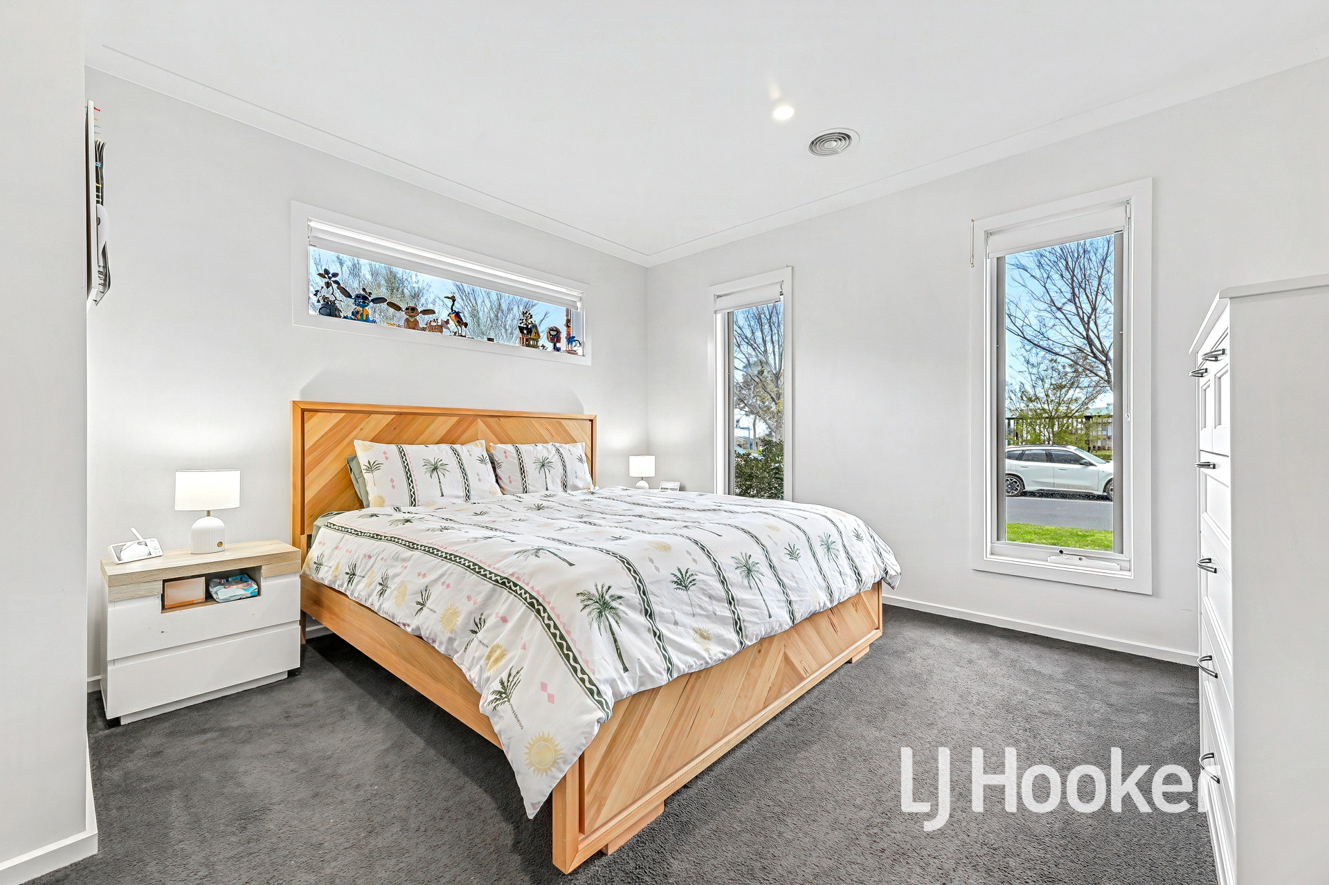21 Pump House Crescent — photo 7 of 18