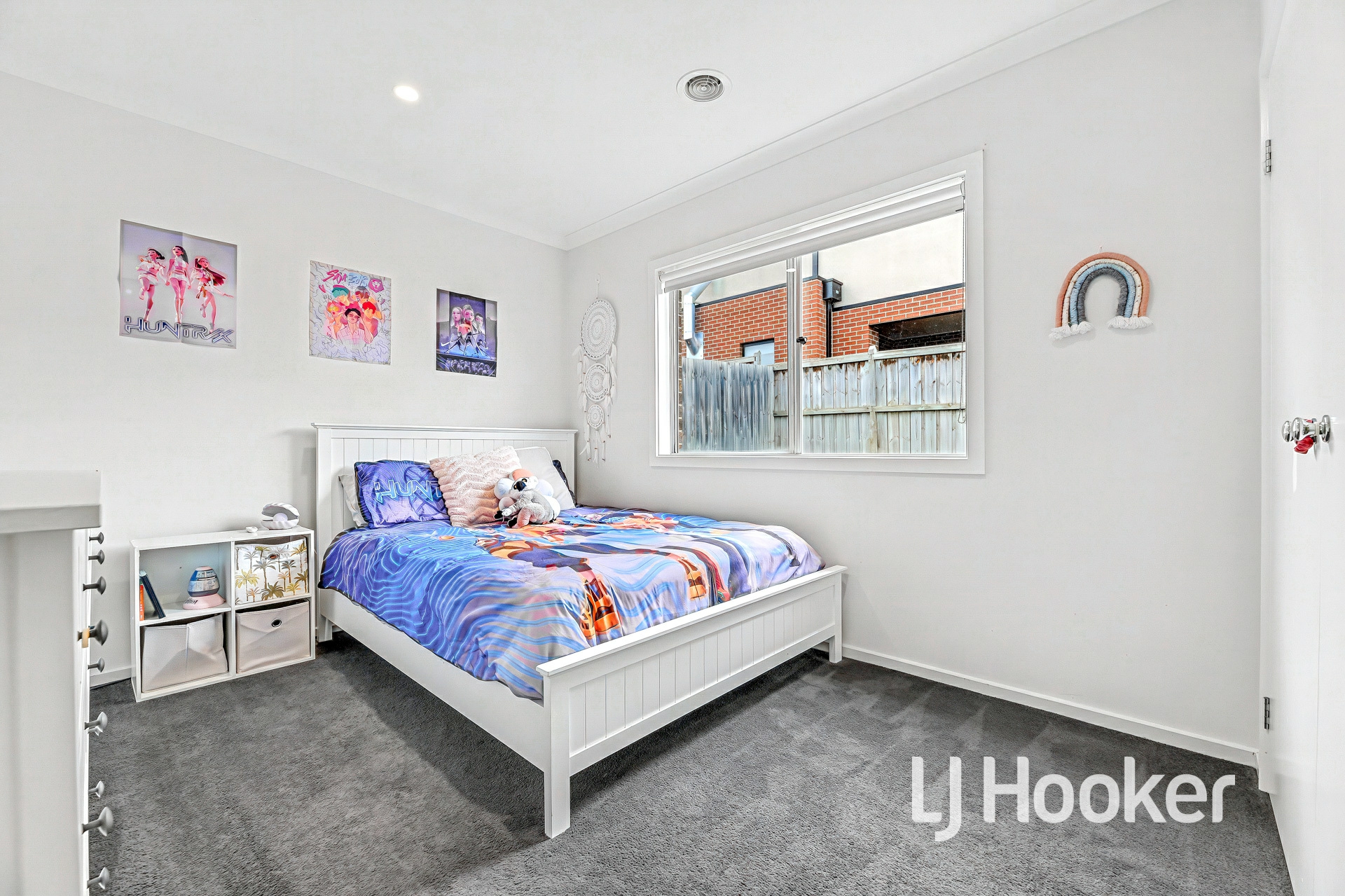 21 Pump House Crescent — photo 10 of 18