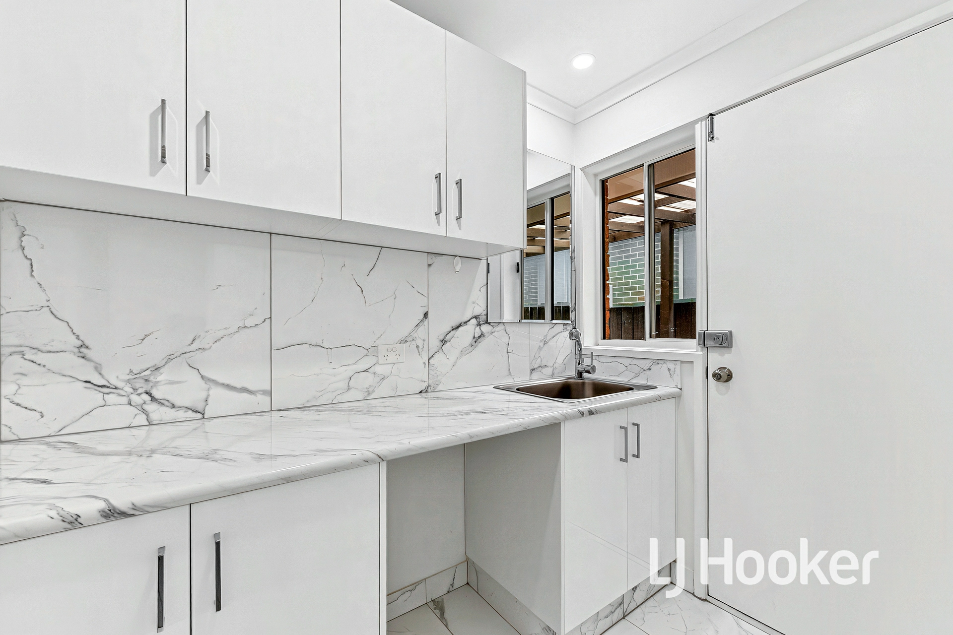 2/37 Ivan Crescent — photo 6 of 16