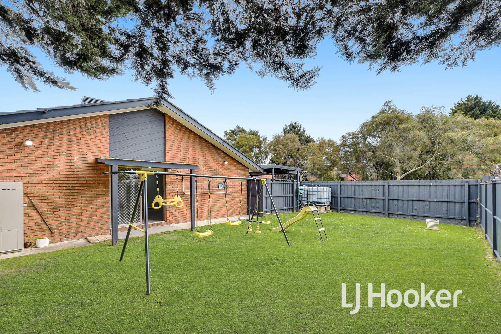 2/37 Ivan Crescent — photo 12 of 16
