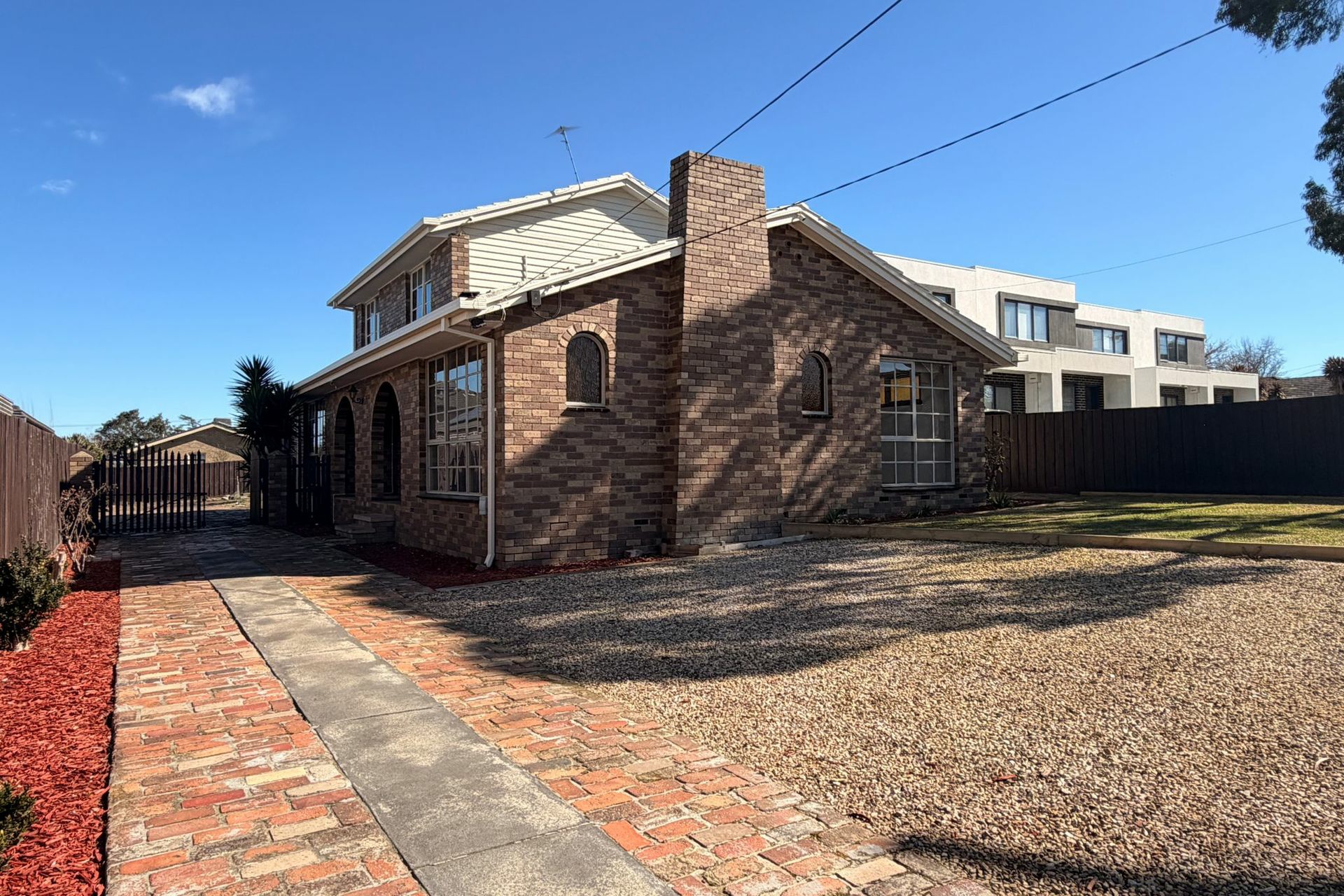 29 Carlisle Road — photo 2 of 23