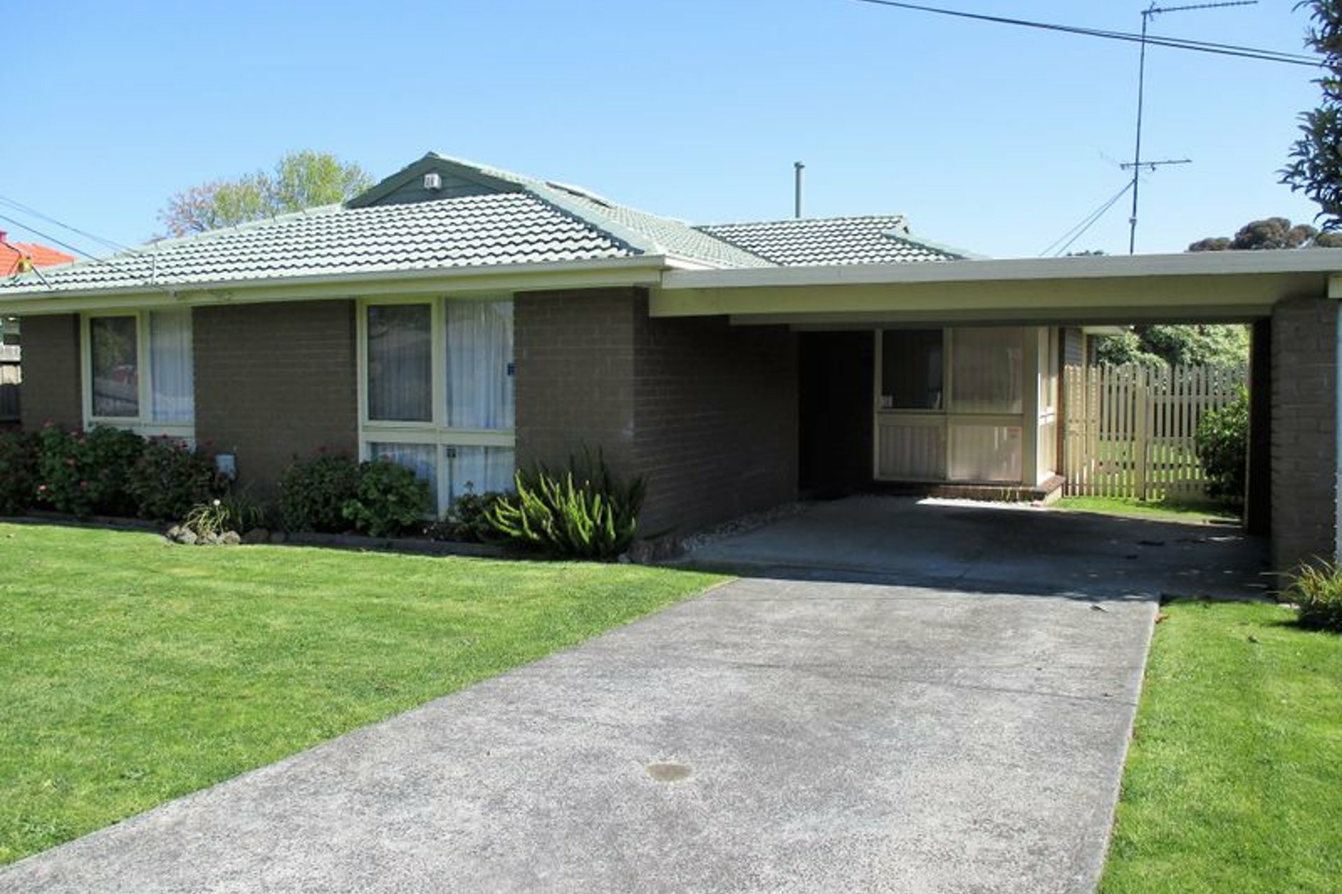 15 Binding Avenue — photo from LJ Hooker Hampton Park