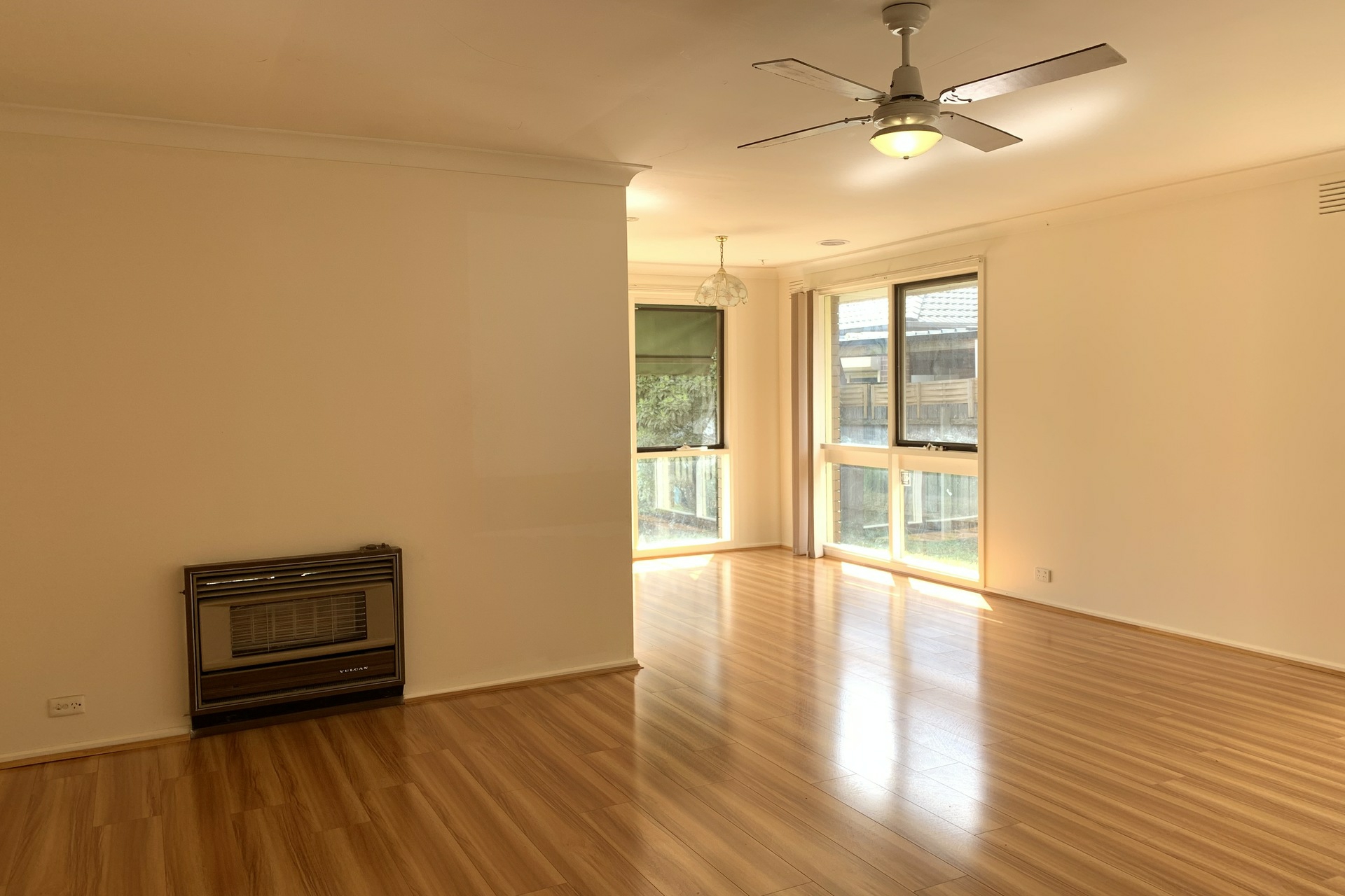 15 Binding Avenue — photo 2 of 13