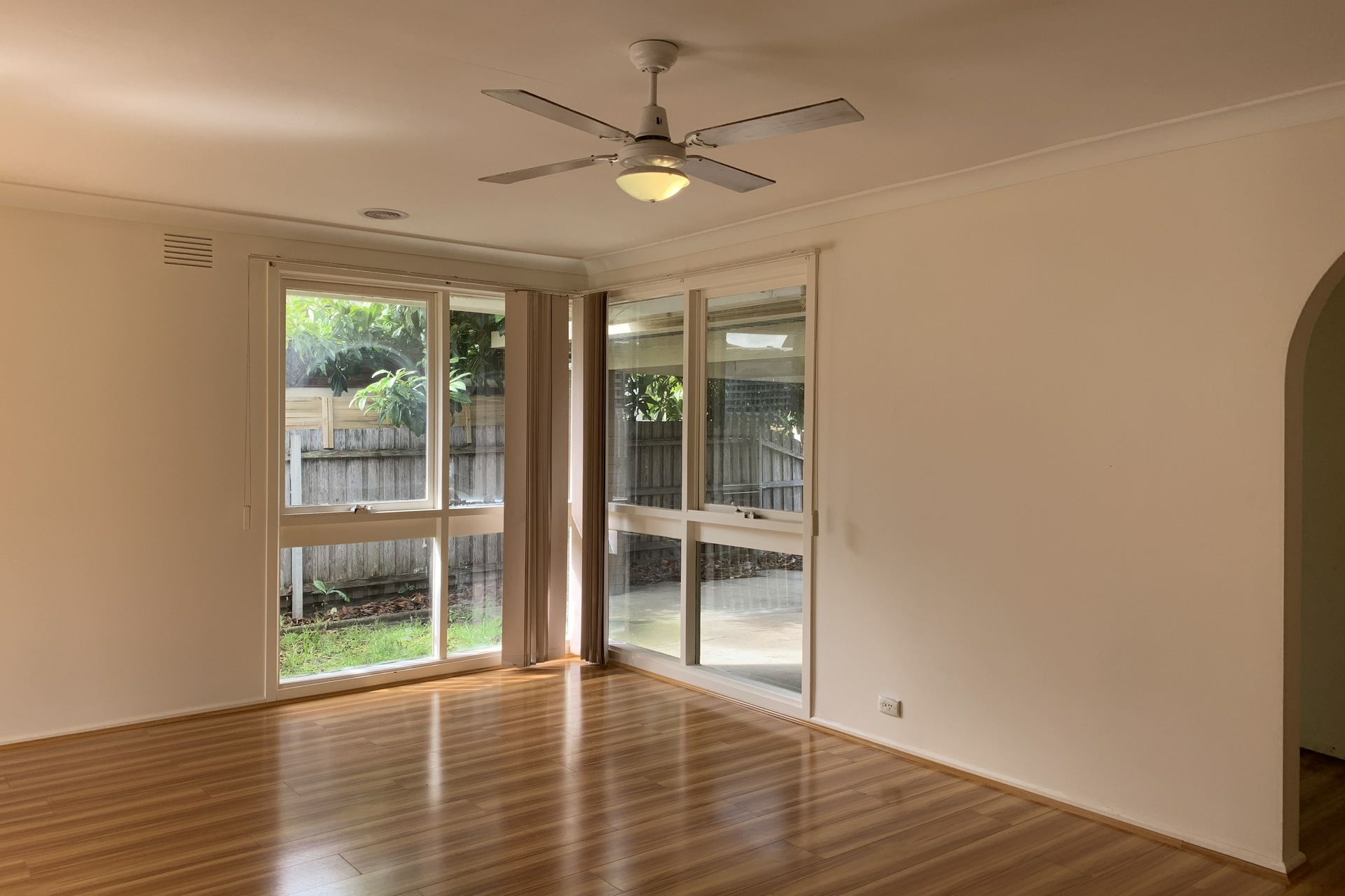 15 Binding Avenue — photo 3 of 13