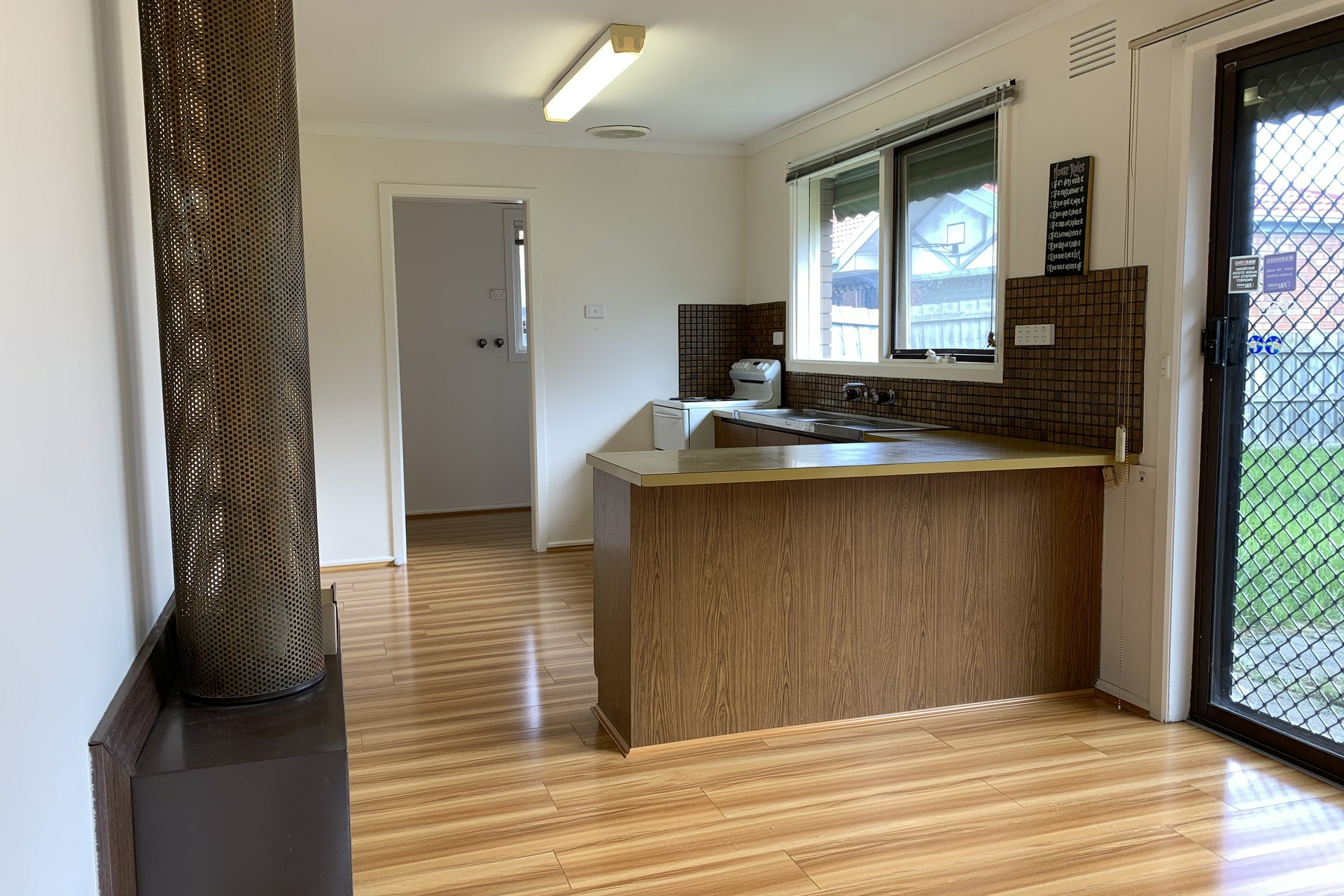 15 Binding Avenue — photo 4 of 13