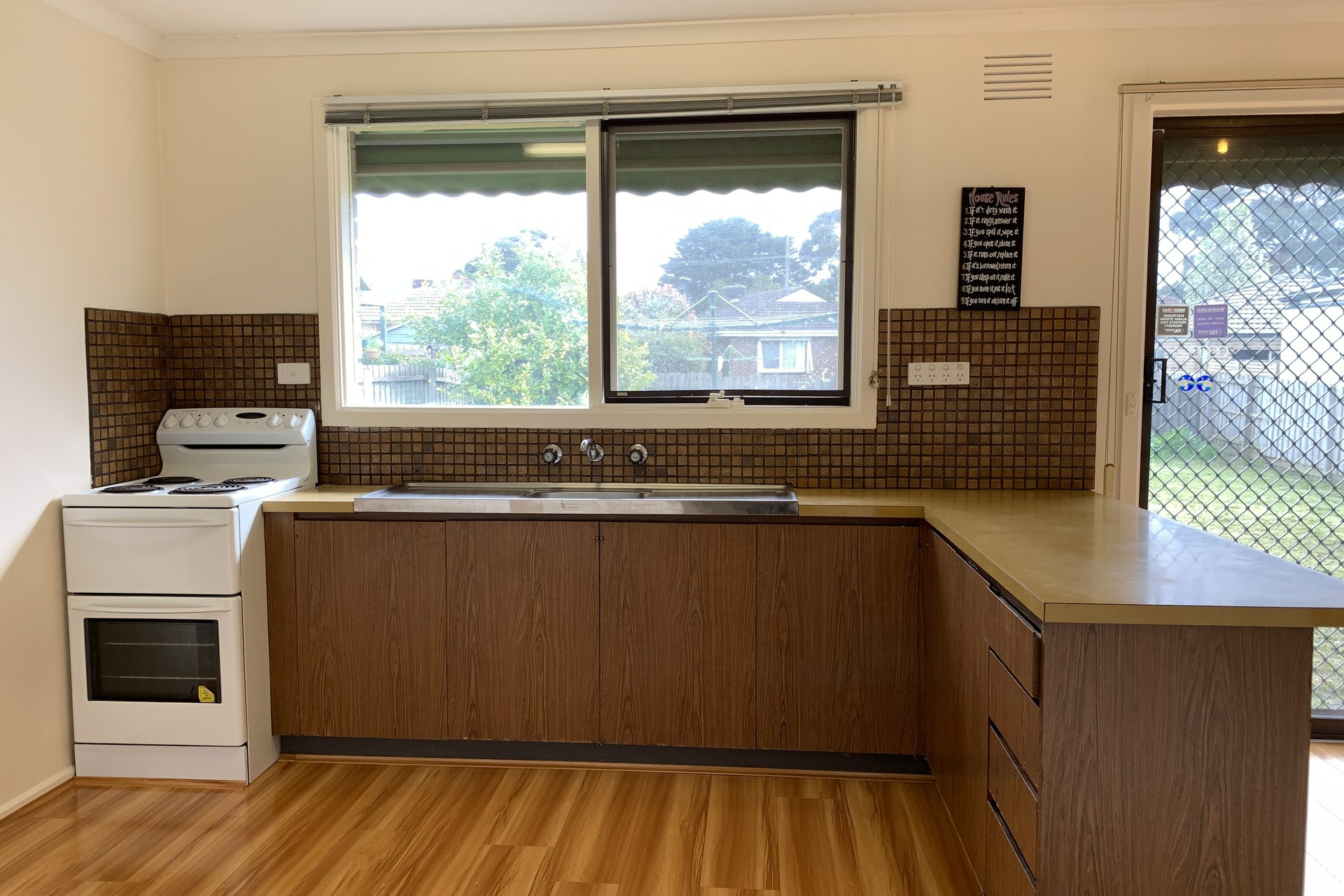 15 Binding Avenue — photo 5 of 13