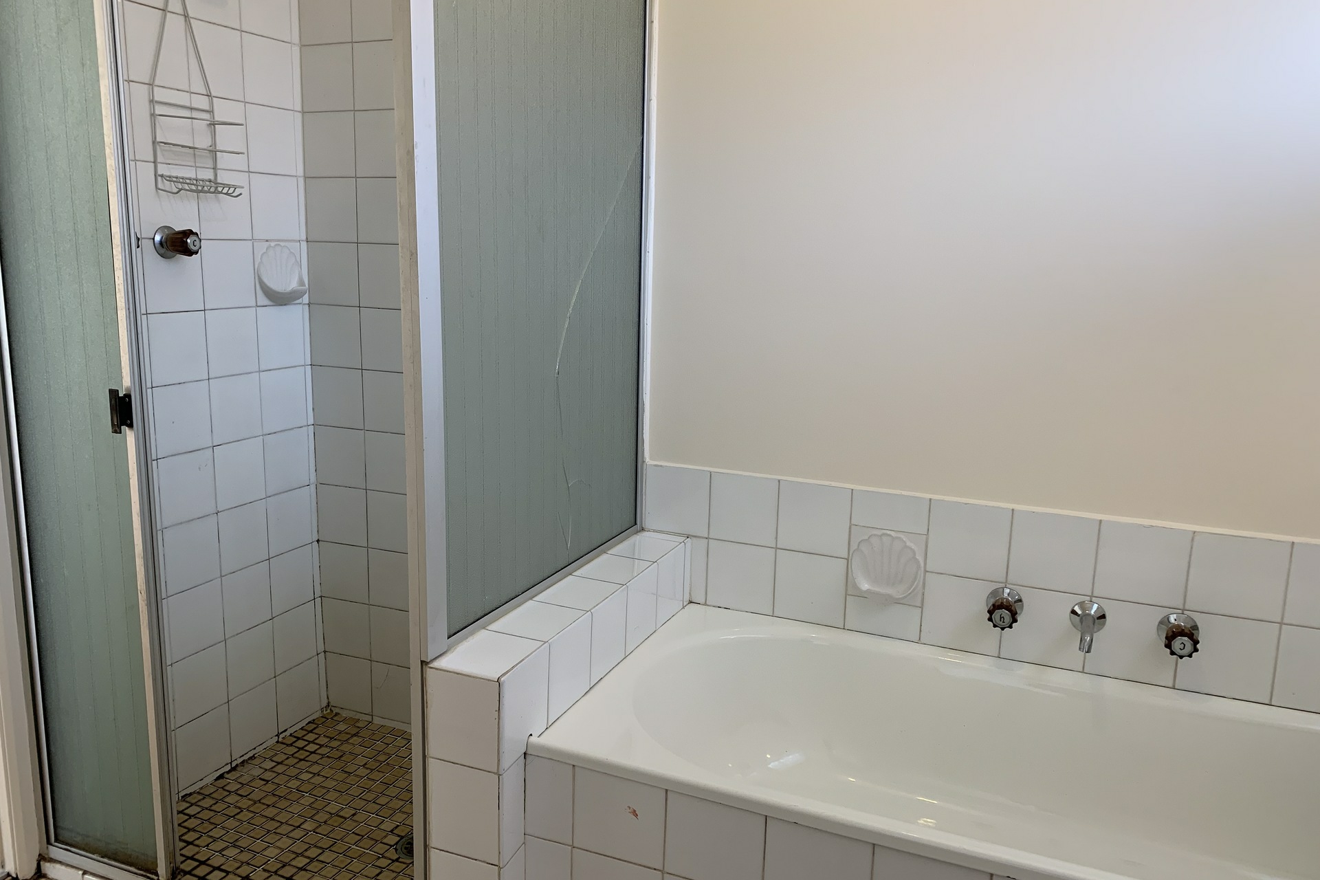 15 Binding Avenue — photo 10 of 13