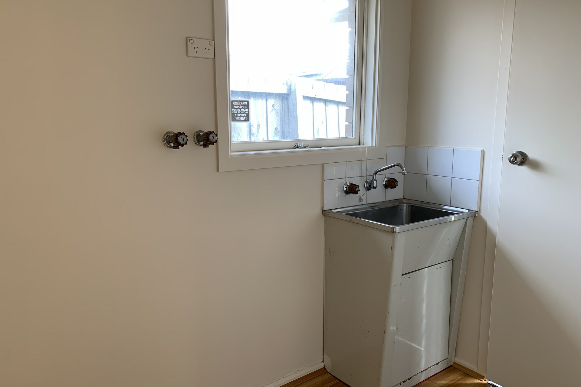 15 Binding Avenue — photo 12 of 13