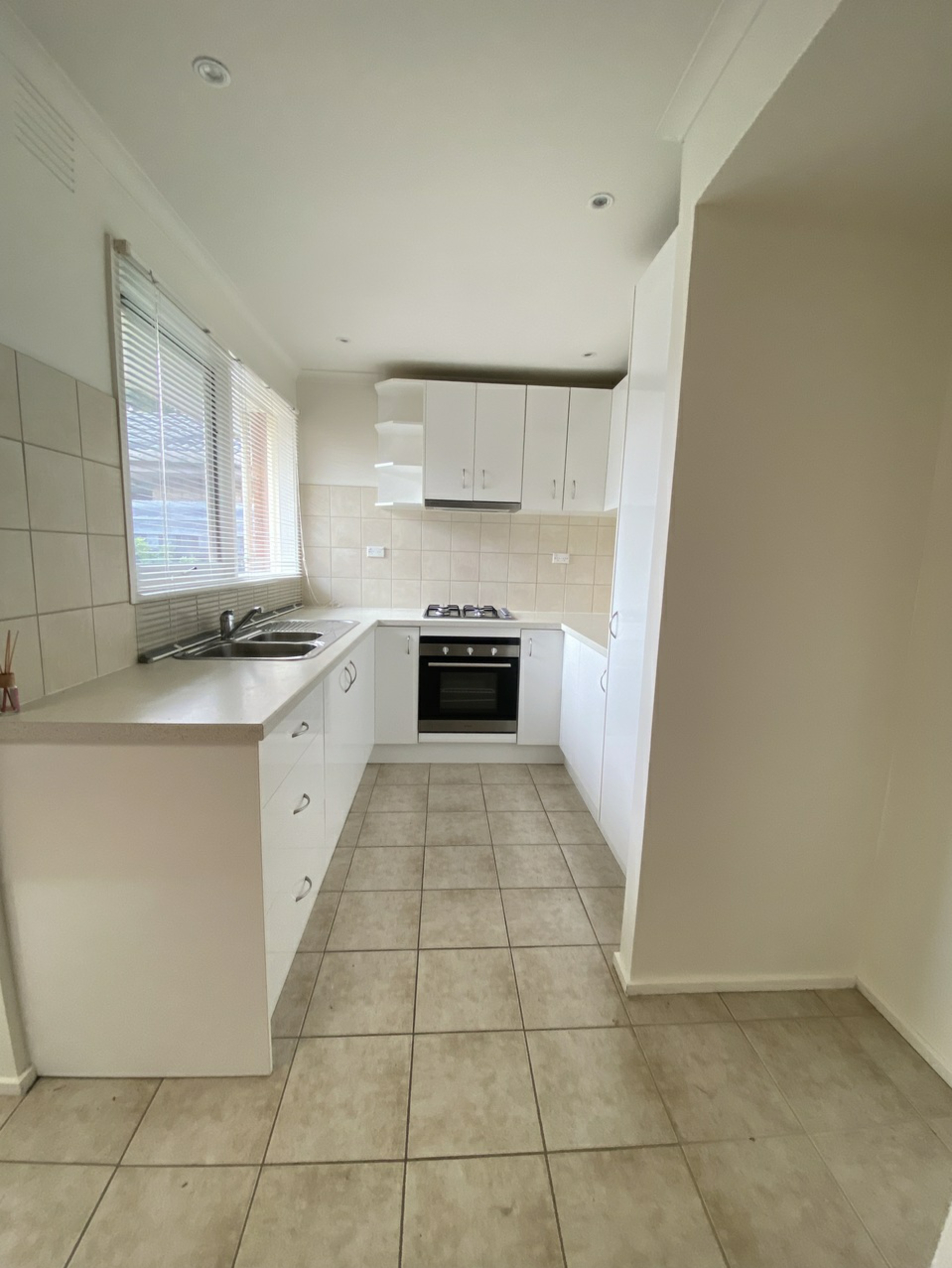 1/23 Clarendon Street — photo 4 of 9
