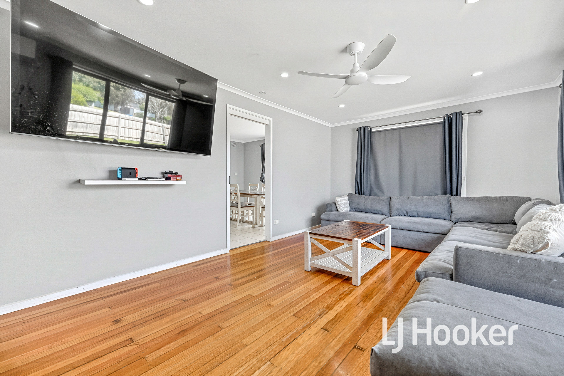 13 Craig Road — photo 3 of 17