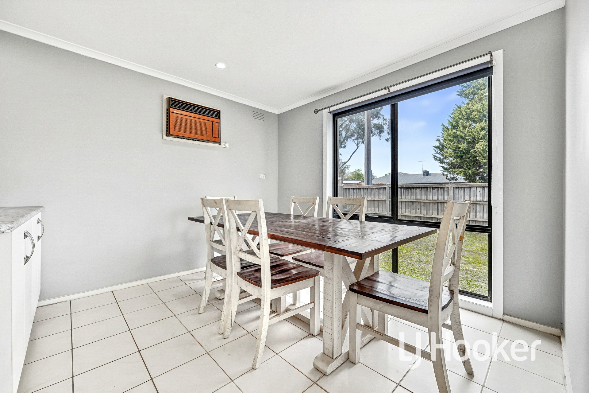 13 Craig Road — photo 4 of 17