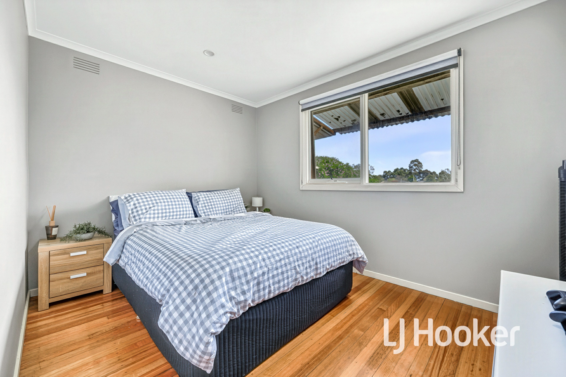 13 Craig Road — photo 7 of 17