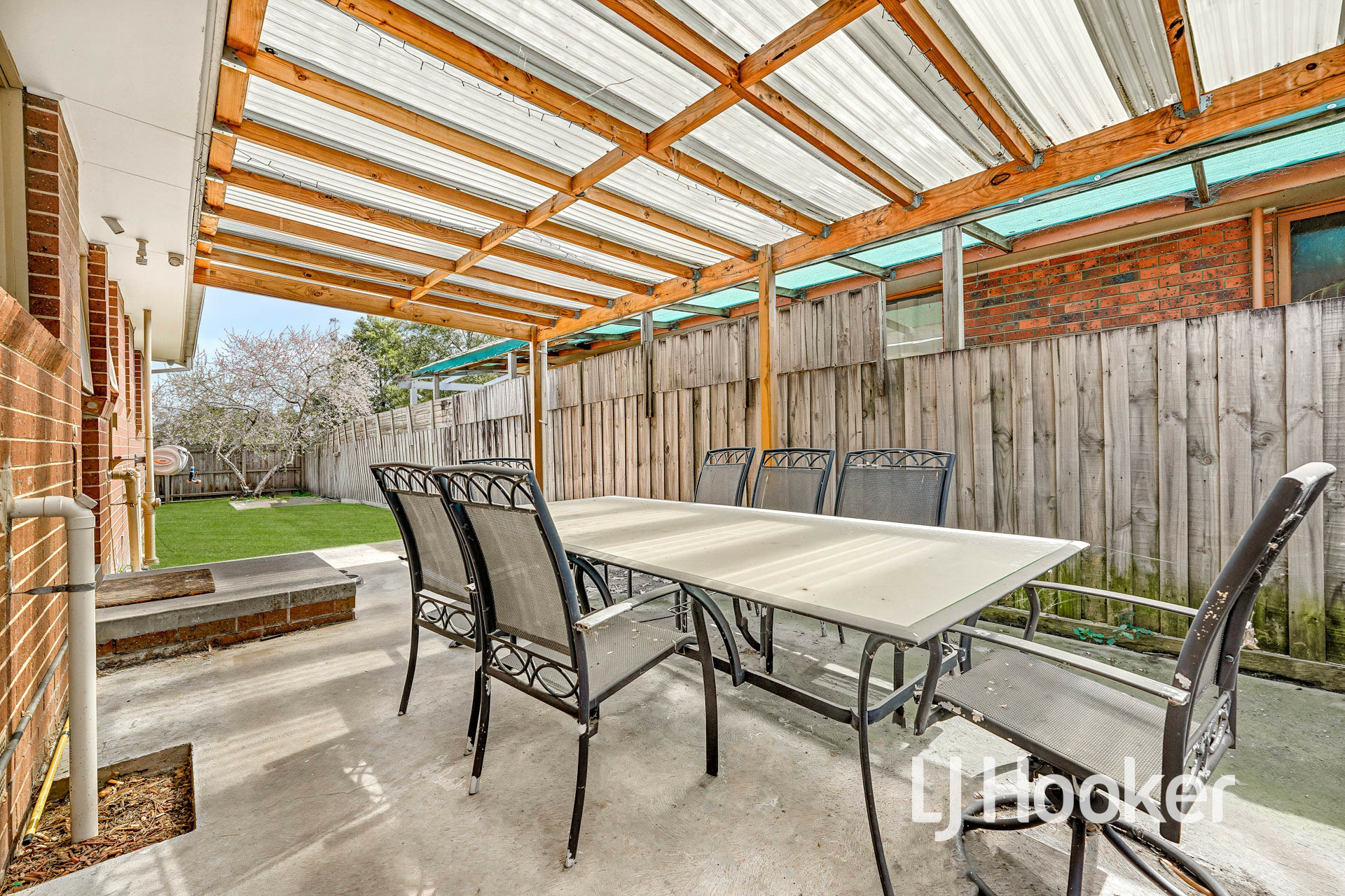 13 Craig Road — photo 11 of 17