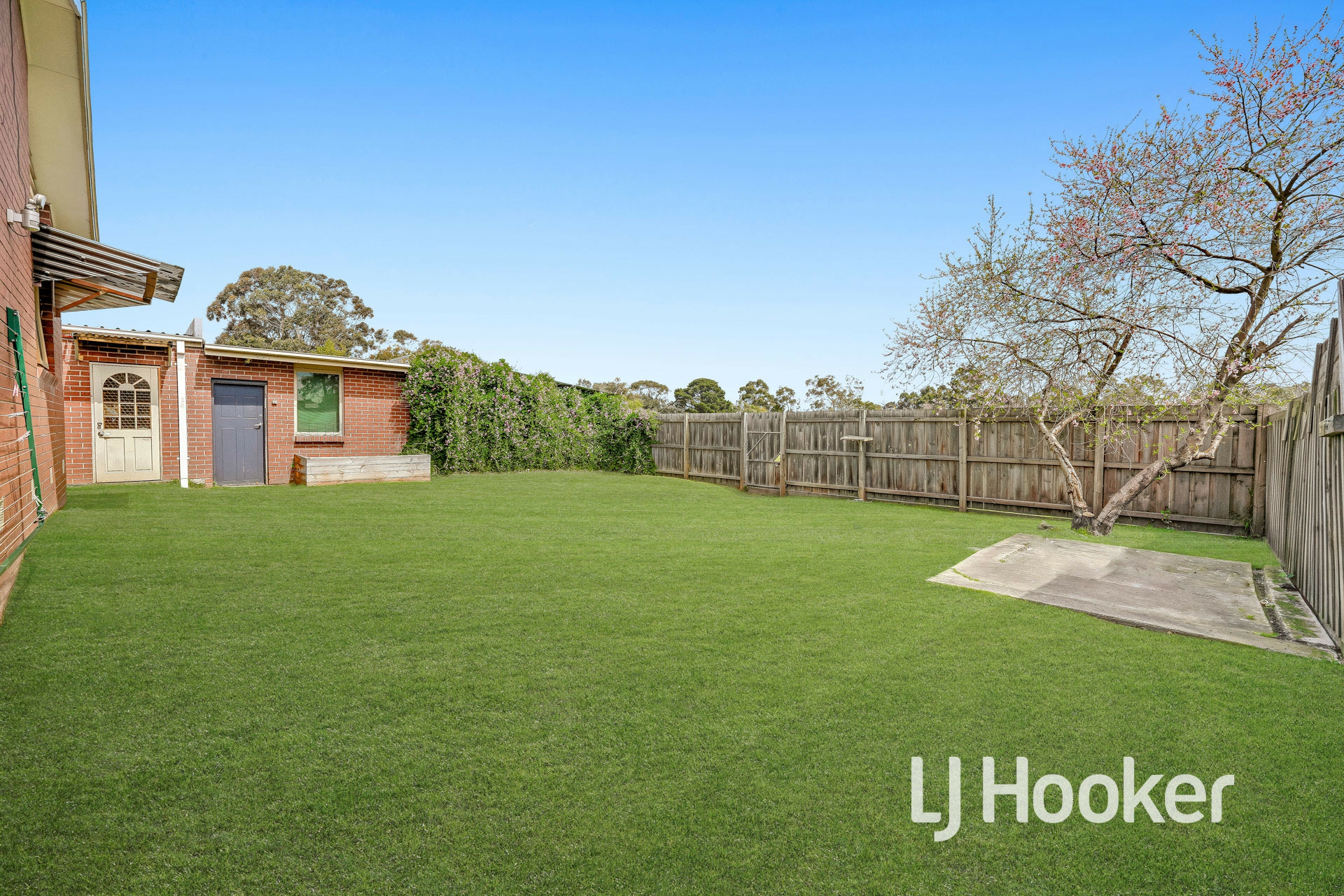 13 Craig Road — photo 12 of 17