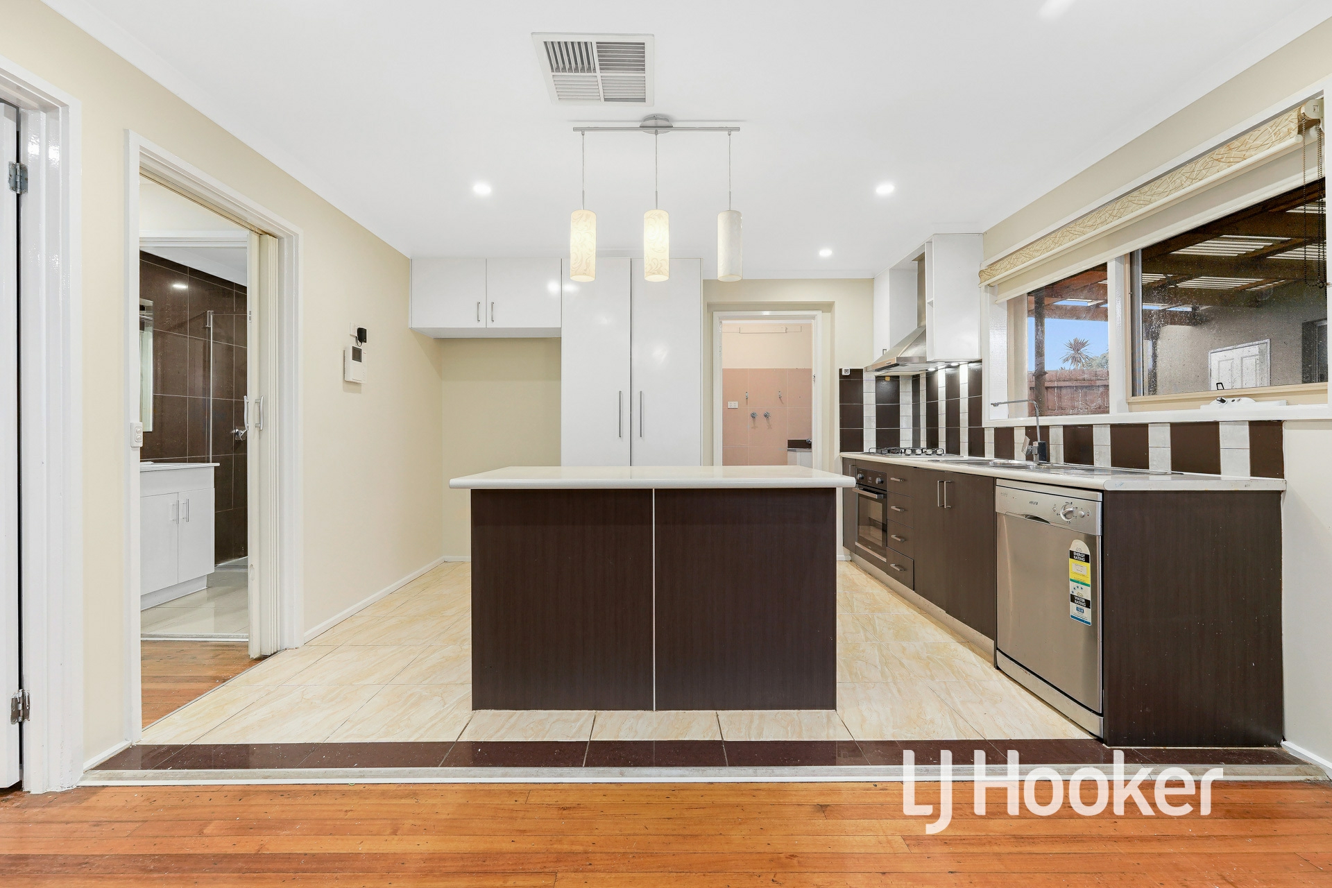 7 Delacombe Drive — photo 5 of 19