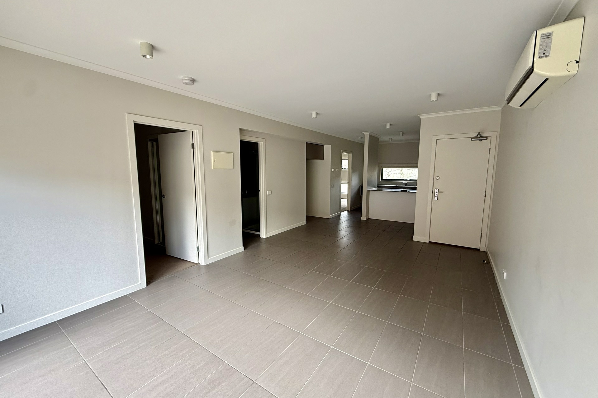 9 Hinterland Close — photo 3 of 13