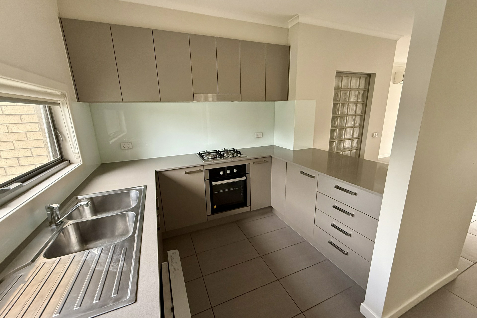 9 Hinterland Close — photo 6 of 13