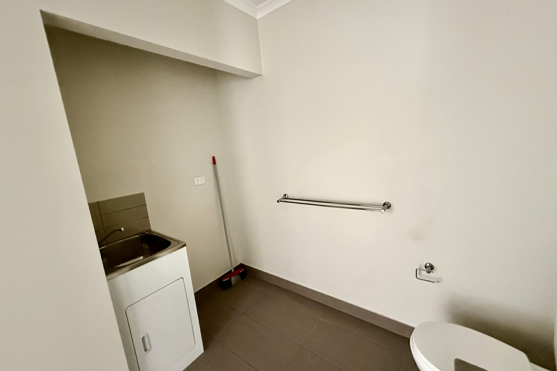 9 Hinterland Close — photo 11 of 13