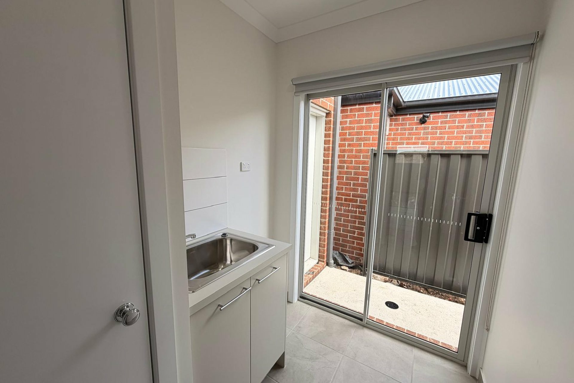 13 Kestrel Street — photo 11 of 12